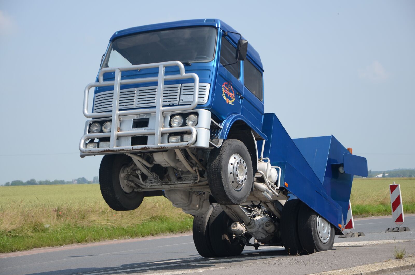 Nikon D5100 sample photo. Monster truck, show, blue photography
