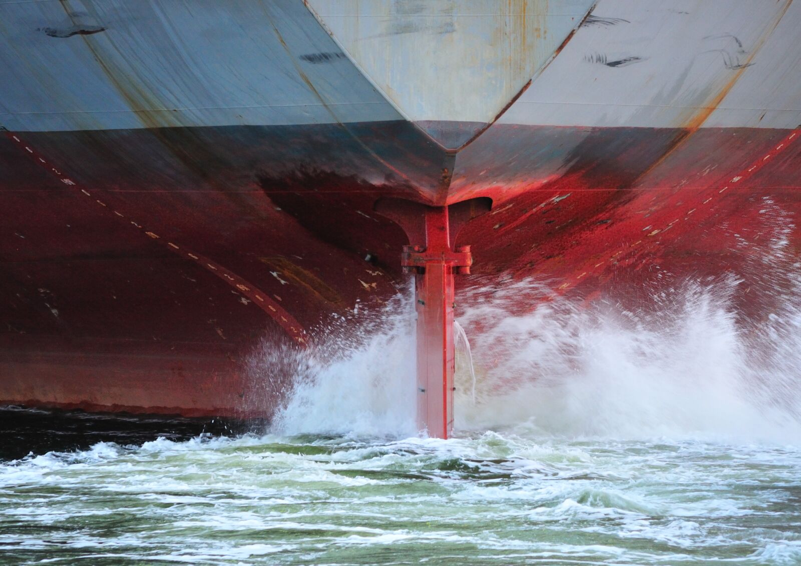 Nikon D300S sample photo. Ship, stern, propeller photography
