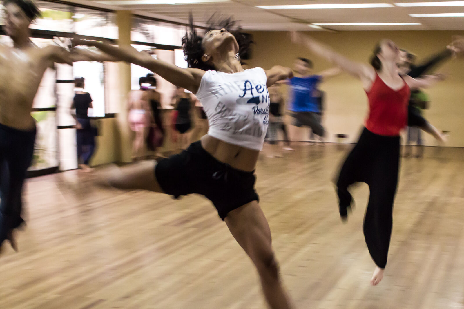 Canon EOS 600D (Rebel EOS T3i / EOS Kiss X5) sample photo. Dancing, dance, people, hip photography
