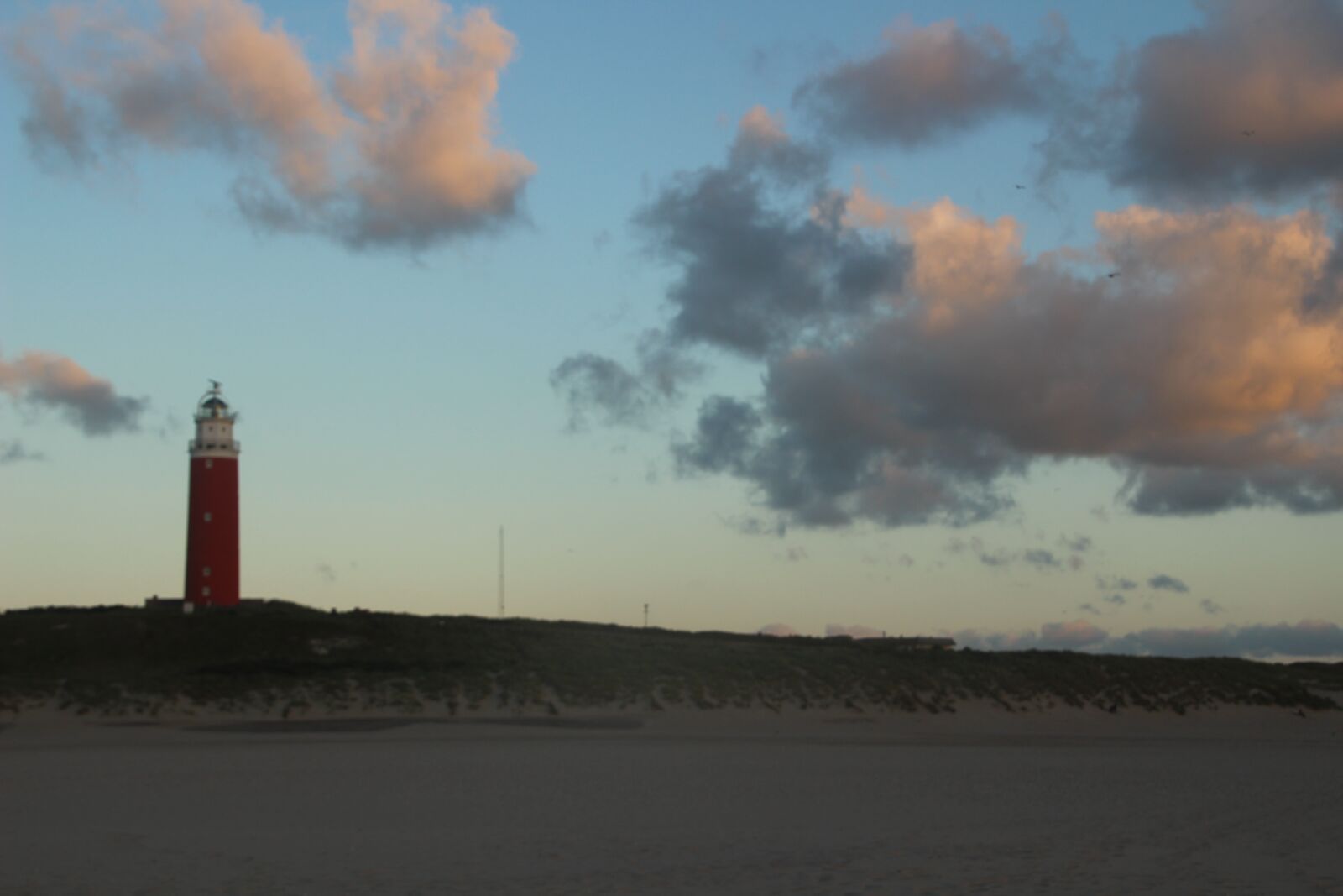 Canon EOS 100D (EOS Rebel SL1 / EOS Kiss X7) sample photo. Lighthouse, sunset, sea photography