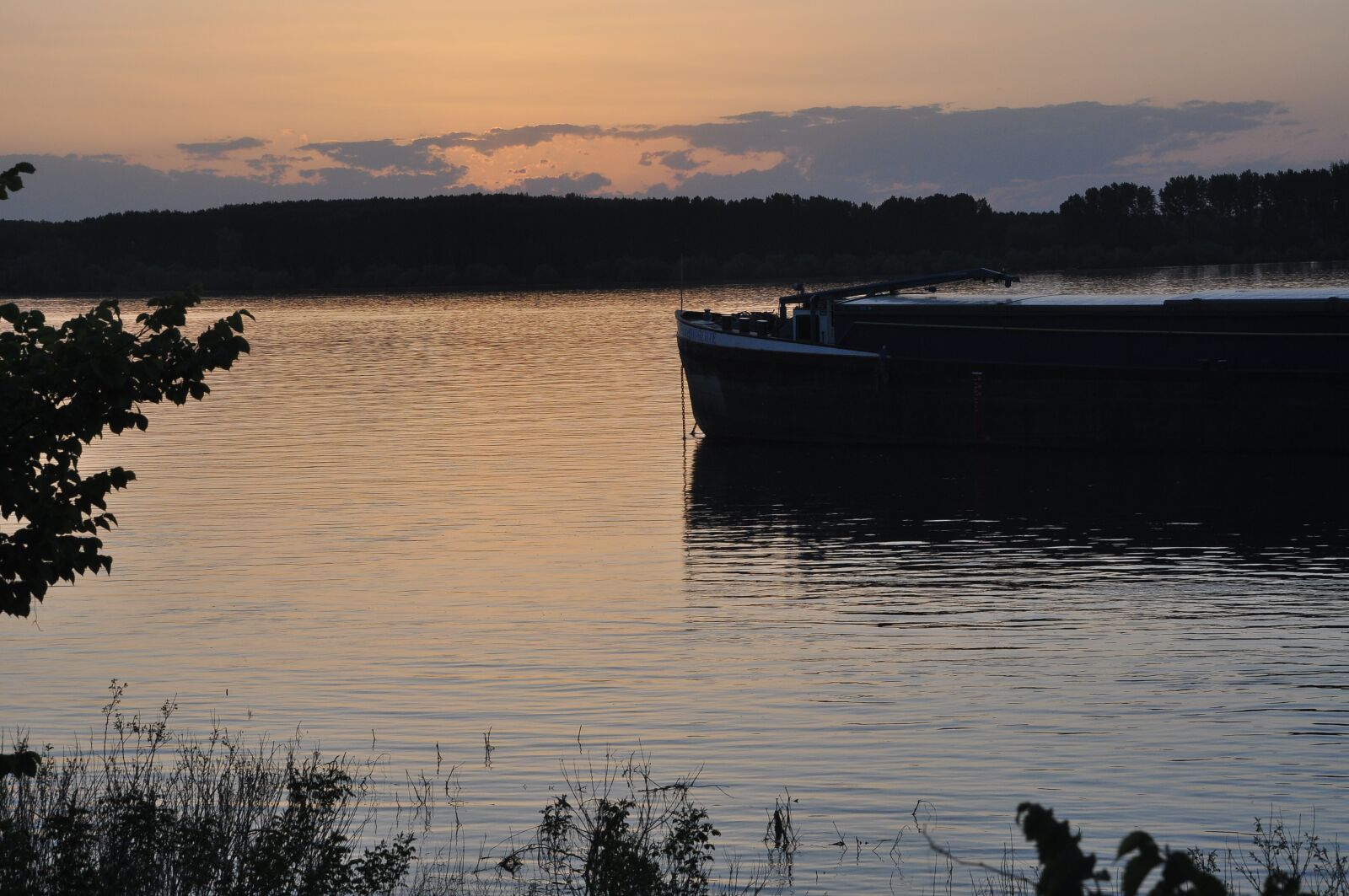 Nikon D90 sample photo. Lom, rus, rum photography