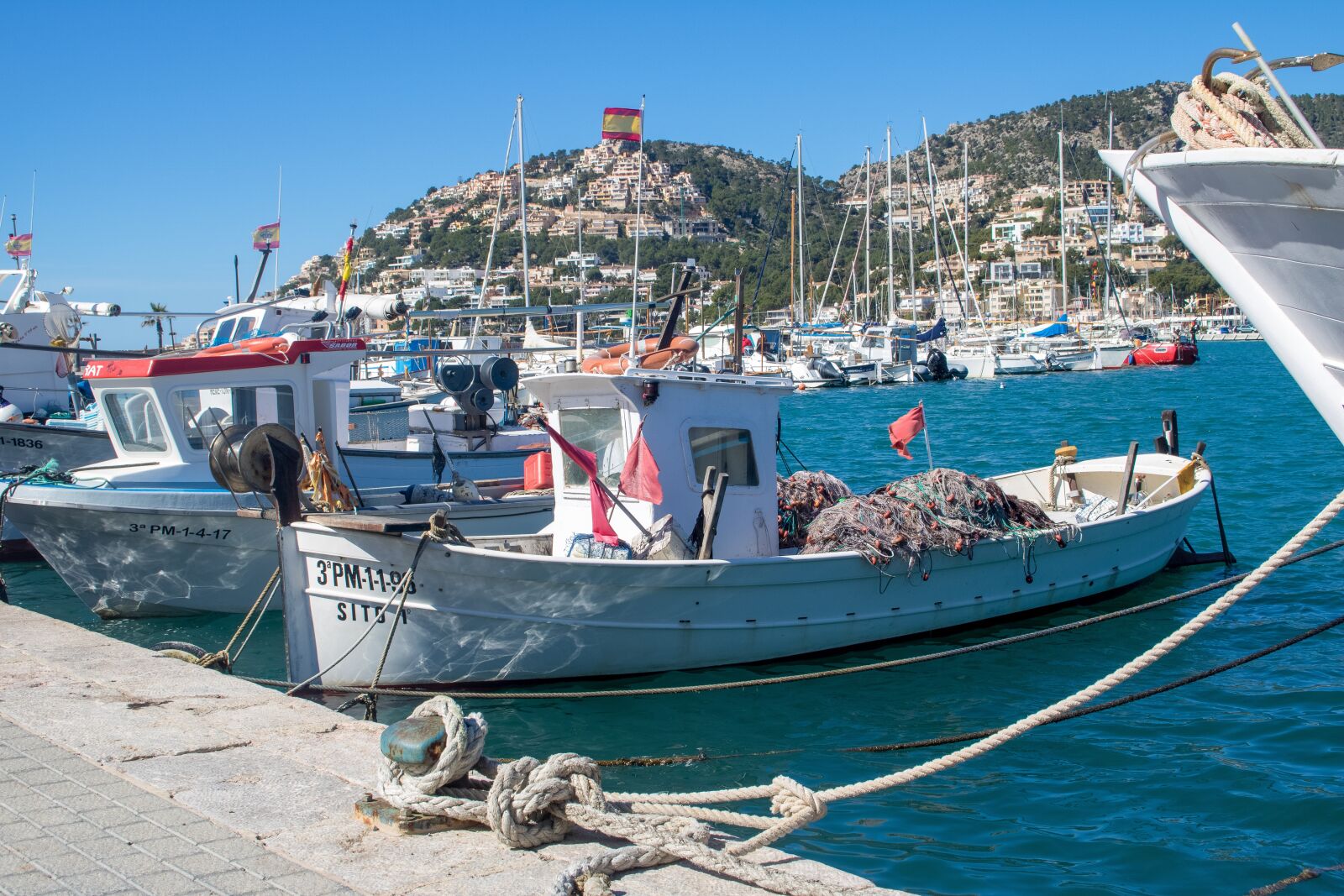 Canon EOS 750D (EOS Rebel T6i / EOS Kiss X8i) sample photo. Mallorca, port d'andratx, port photography