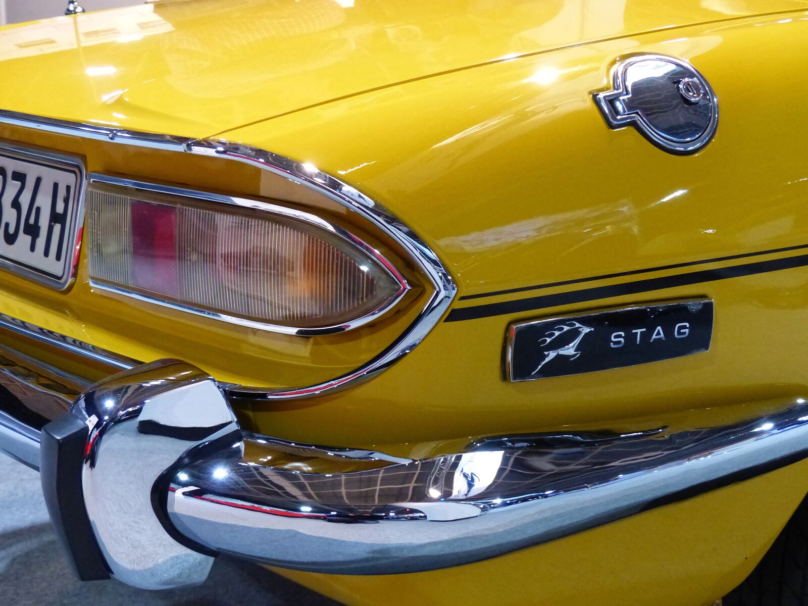 Panasonic Lumix DMC-FZ200 sample photo. Fair, exhibition, oldtimer photography