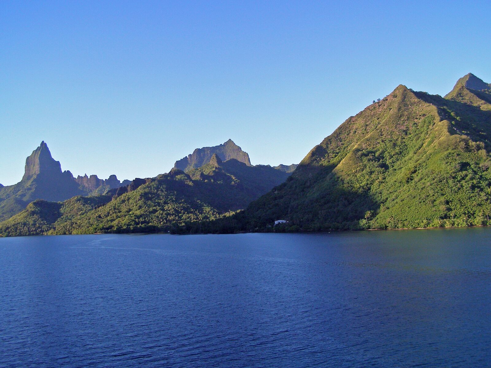 Olympus SP500UZ sample photo. Moorea, french, polynesia photography