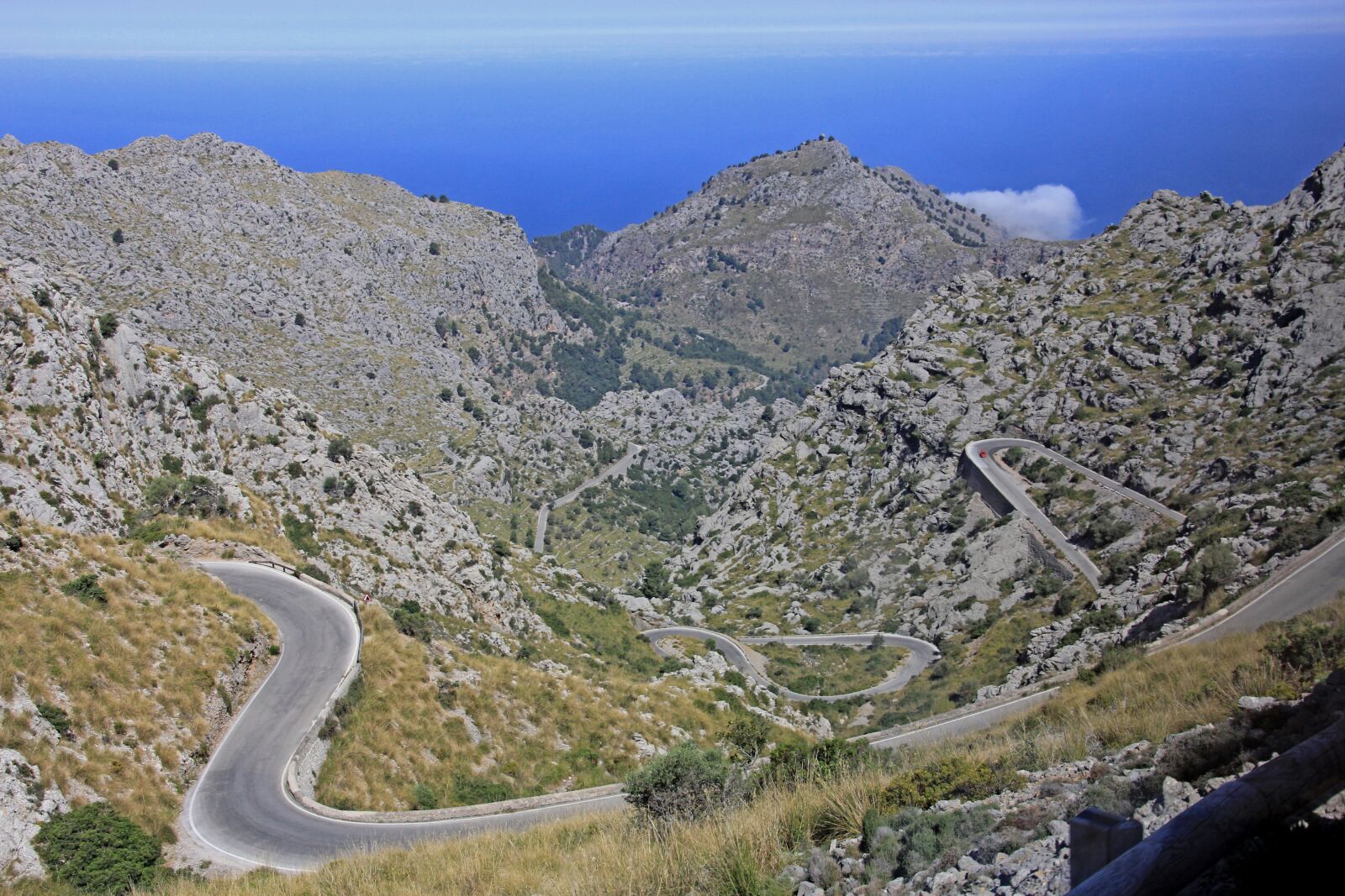 Canon EOS 60D sample photo. Mallorca, mountain road, road photography
