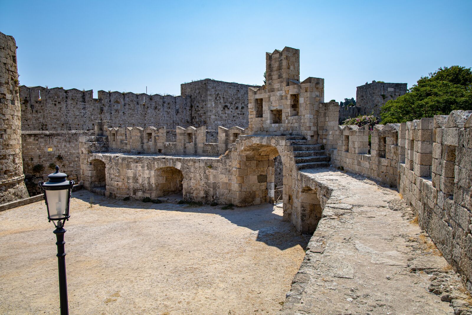 Canon RF 24-105mm F4L IS USM sample photo. Fortress, ruin, castle photography