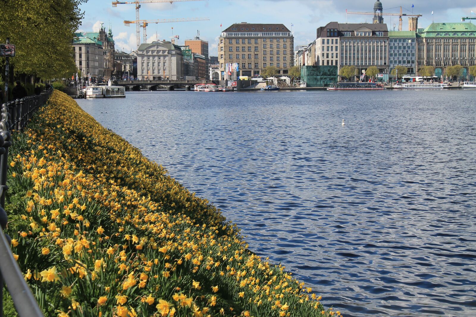 Canon EOS 1100D (EOS Rebel T3 / EOS Kiss X50) sample photo. Hamburg, hanseatic city, germany photography
