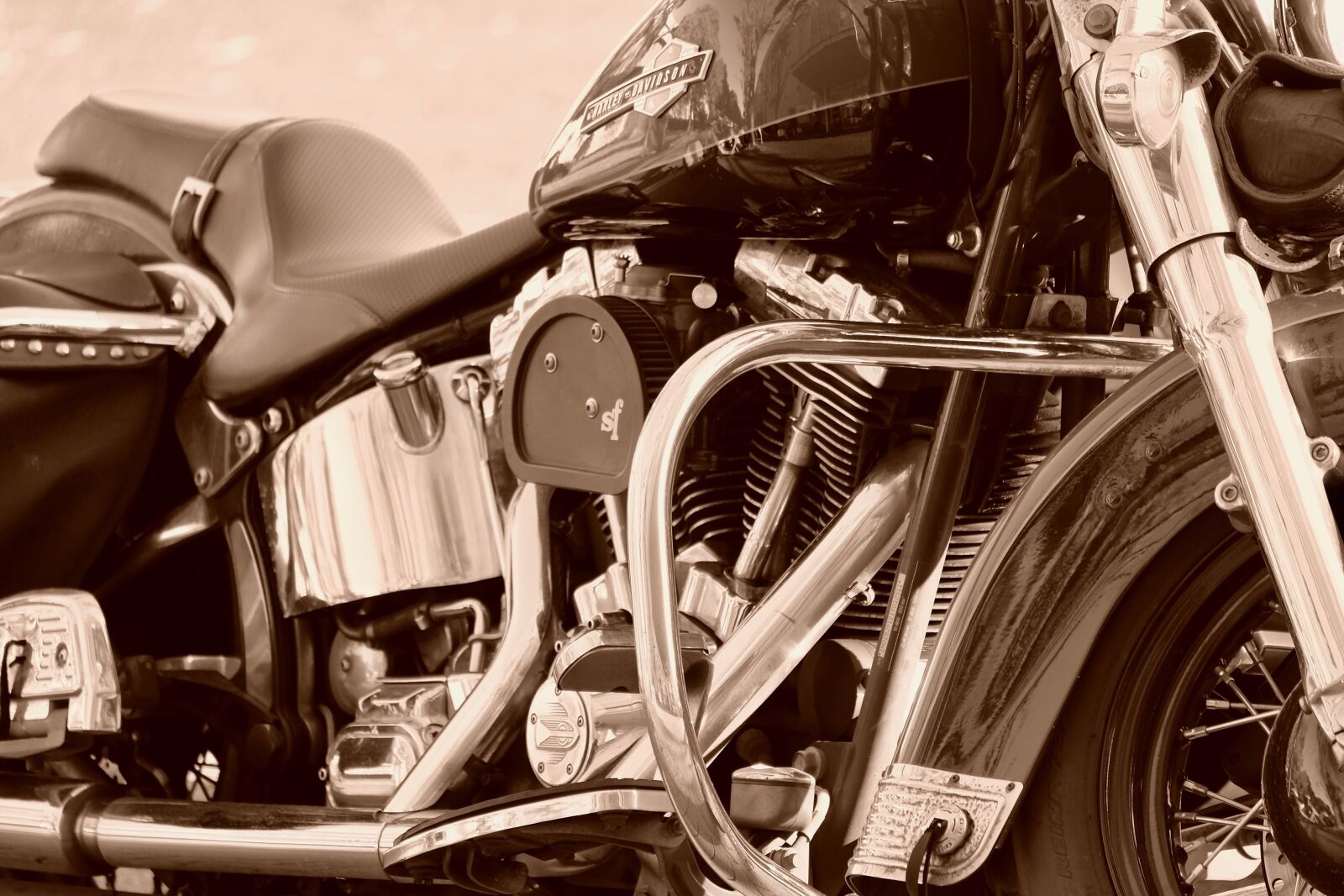 Fujifilm XF 55-200mm F3.5-4.8 R LM OIS sample photo. Harley davidson, motorcycle, powerful photography