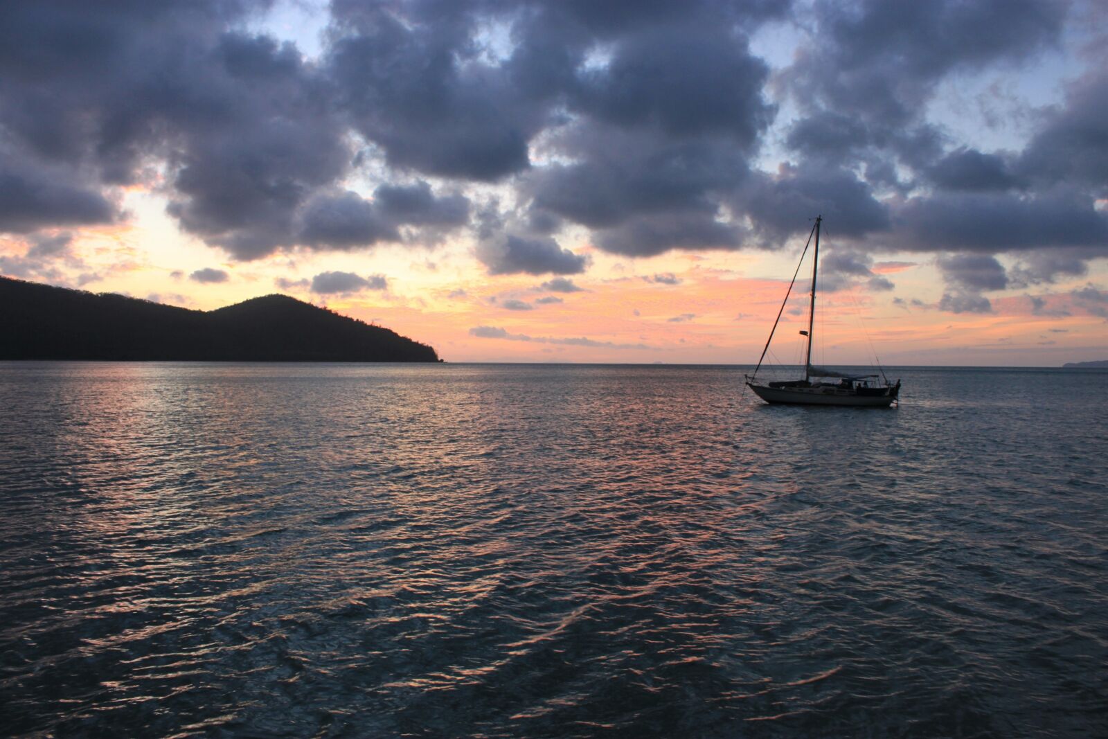Canon EOS 500D (EOS Rebel T1i / EOS Kiss X3) sample photo. Sunset, sail, yacht photography