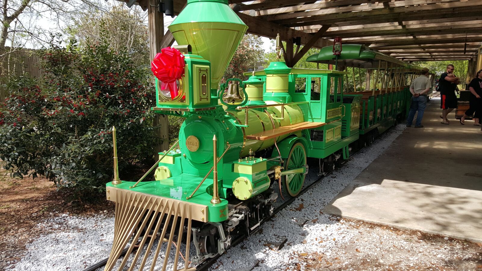 Samsung Galaxy S6 sample photo. Zoo, train, gulf port photography
