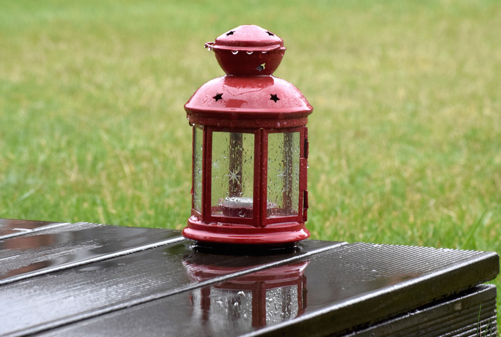 Nikon D3300 sample photo. Lantern, night, rain, reflection photography