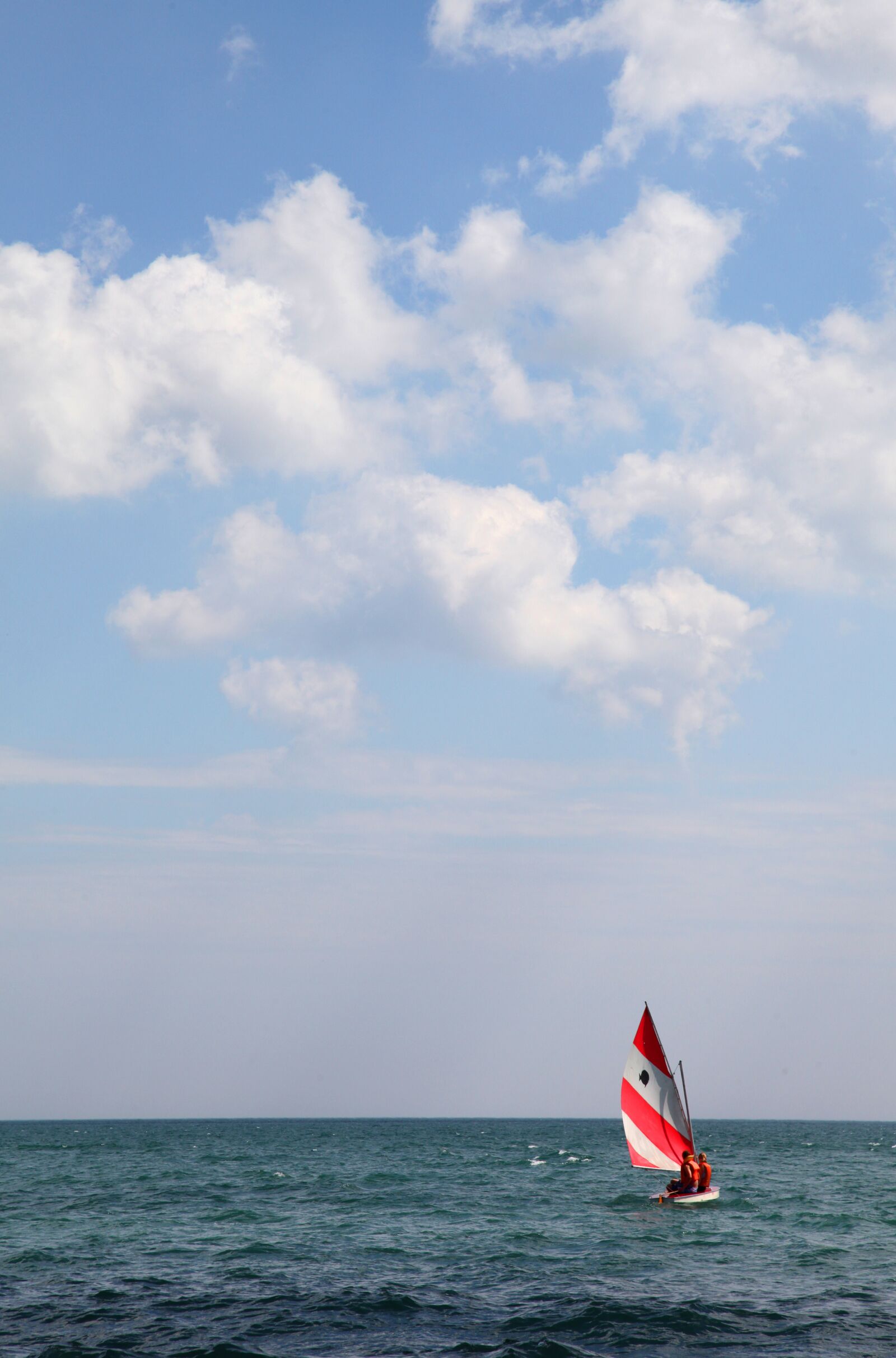 Canon EOS 5D Mark II sample photo. Sailboat, water, sea photography