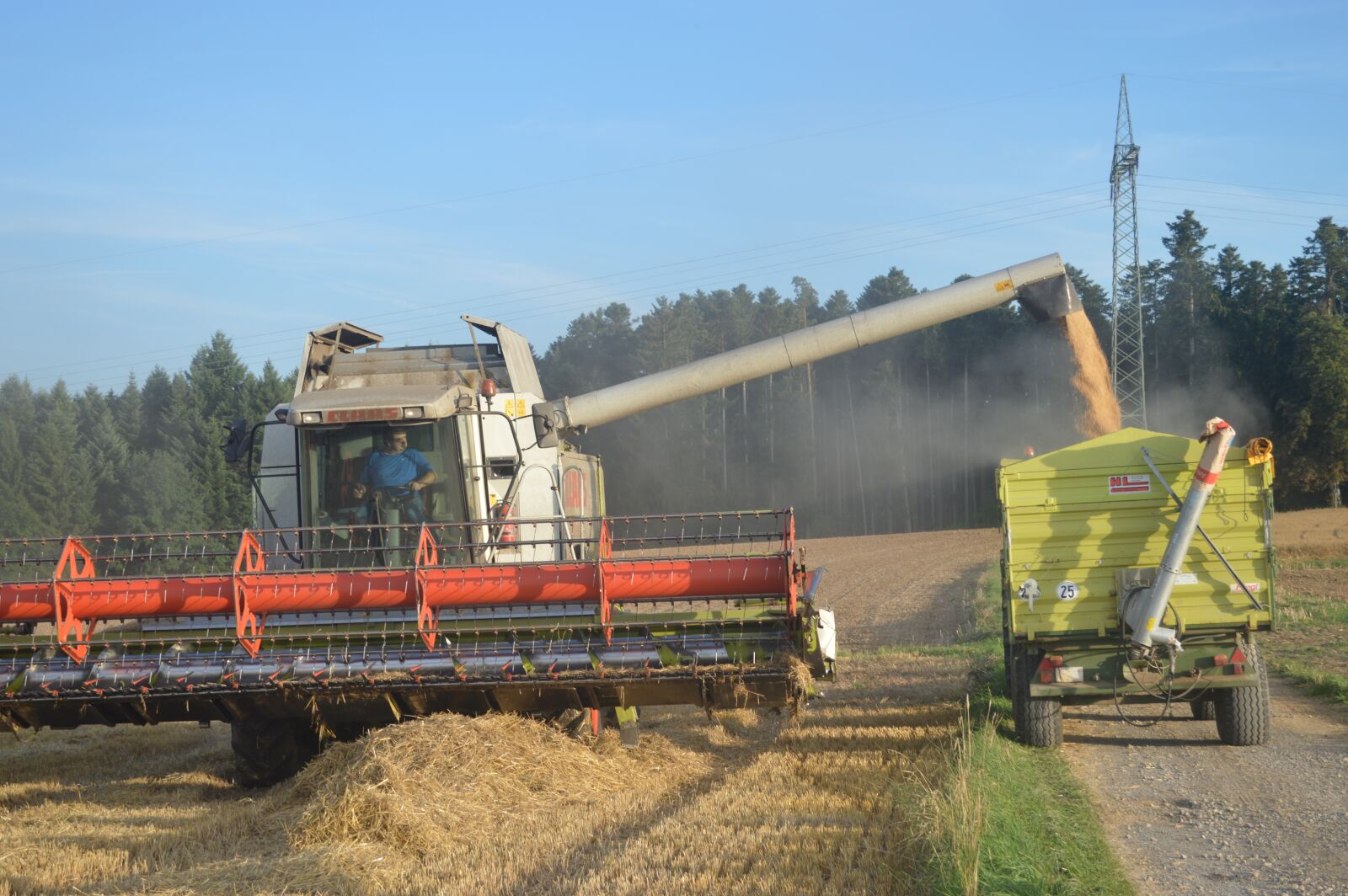 Nikon D3200 sample photo. Harvest, tractor, agriculture photography