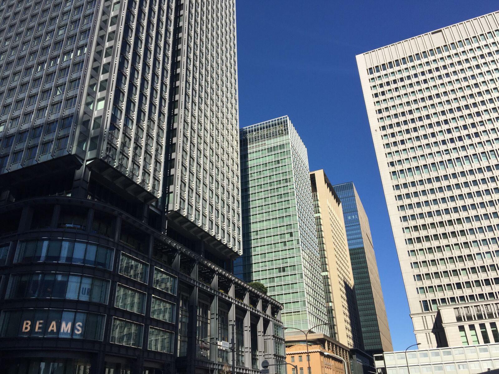 iPhone 6 Plus back camera 4.15mm f/2.2 sample photo. Tokyo, city, marunouchi photography