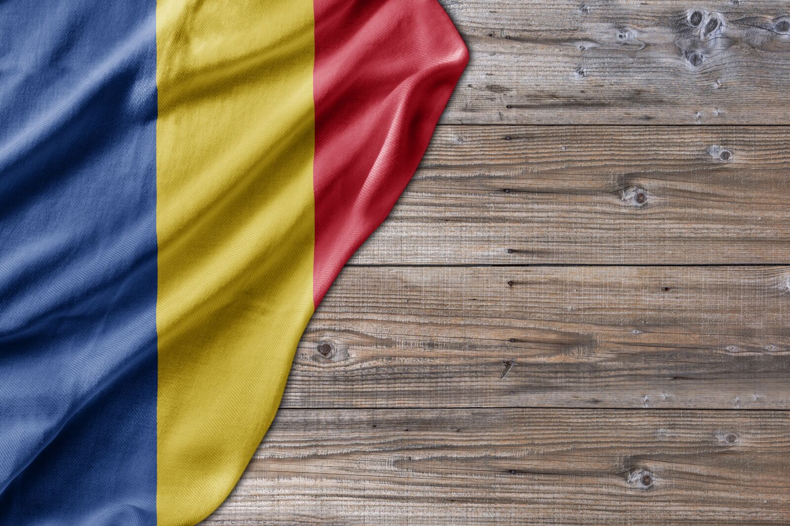 Nikon D7200 sample photo. Flag, wood, romania photography