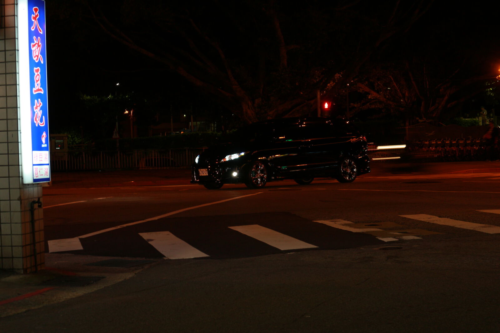 Canon EOS M sample photo