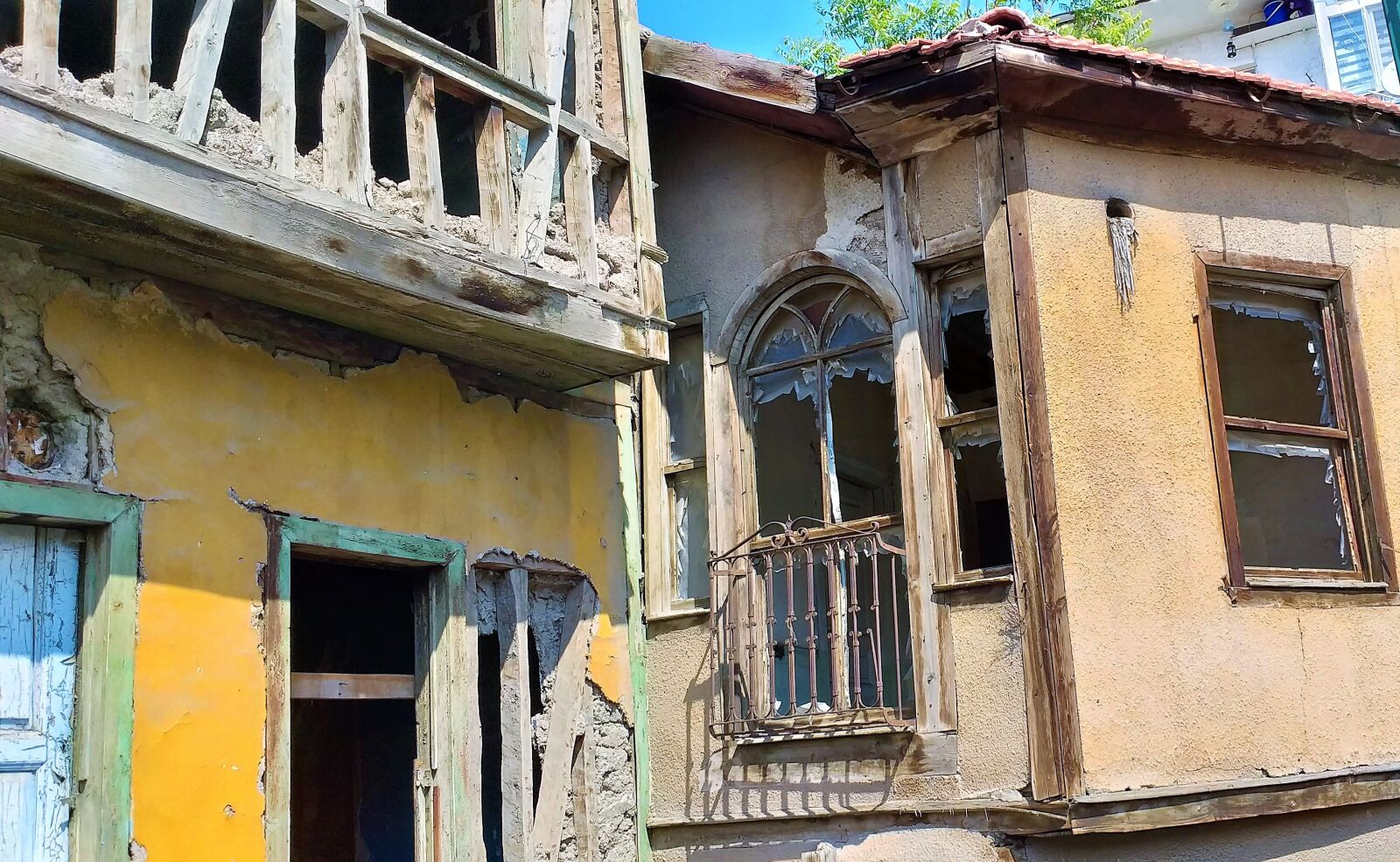 Samsung Galaxy J8 sample photo. Ruin, ruins, historic building photography
