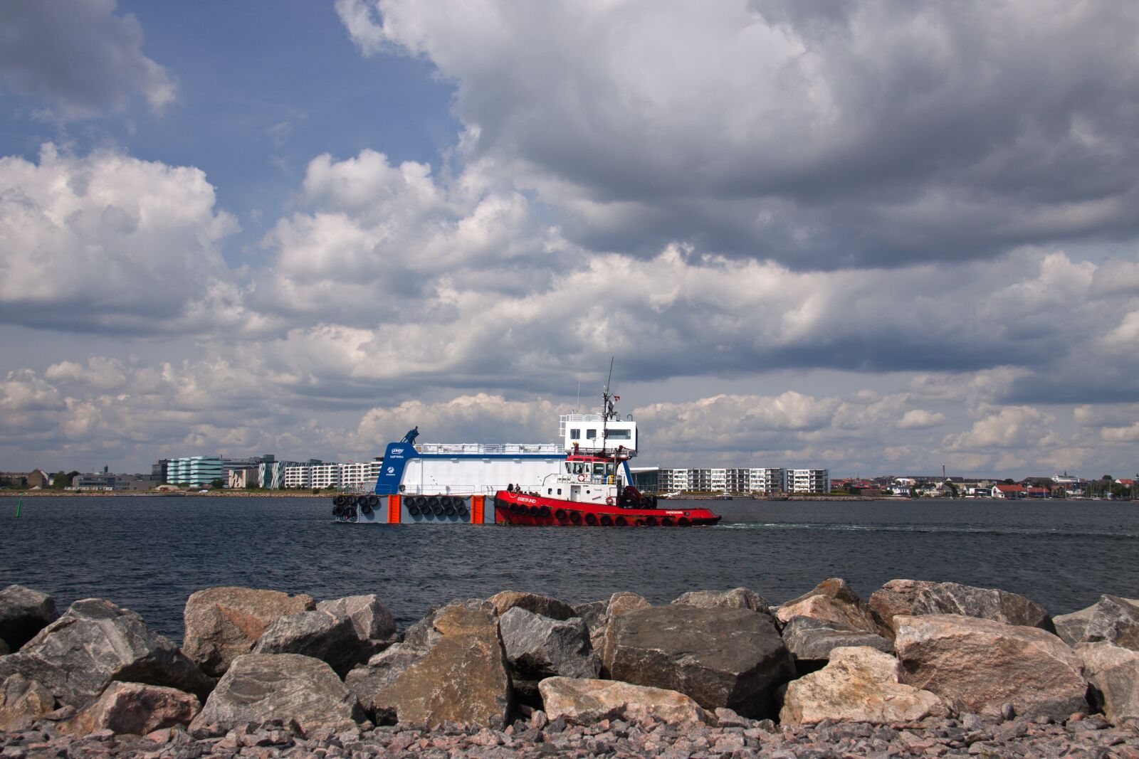 Canon EOS 50D sample photo. Tug-boat, towing, towage photography