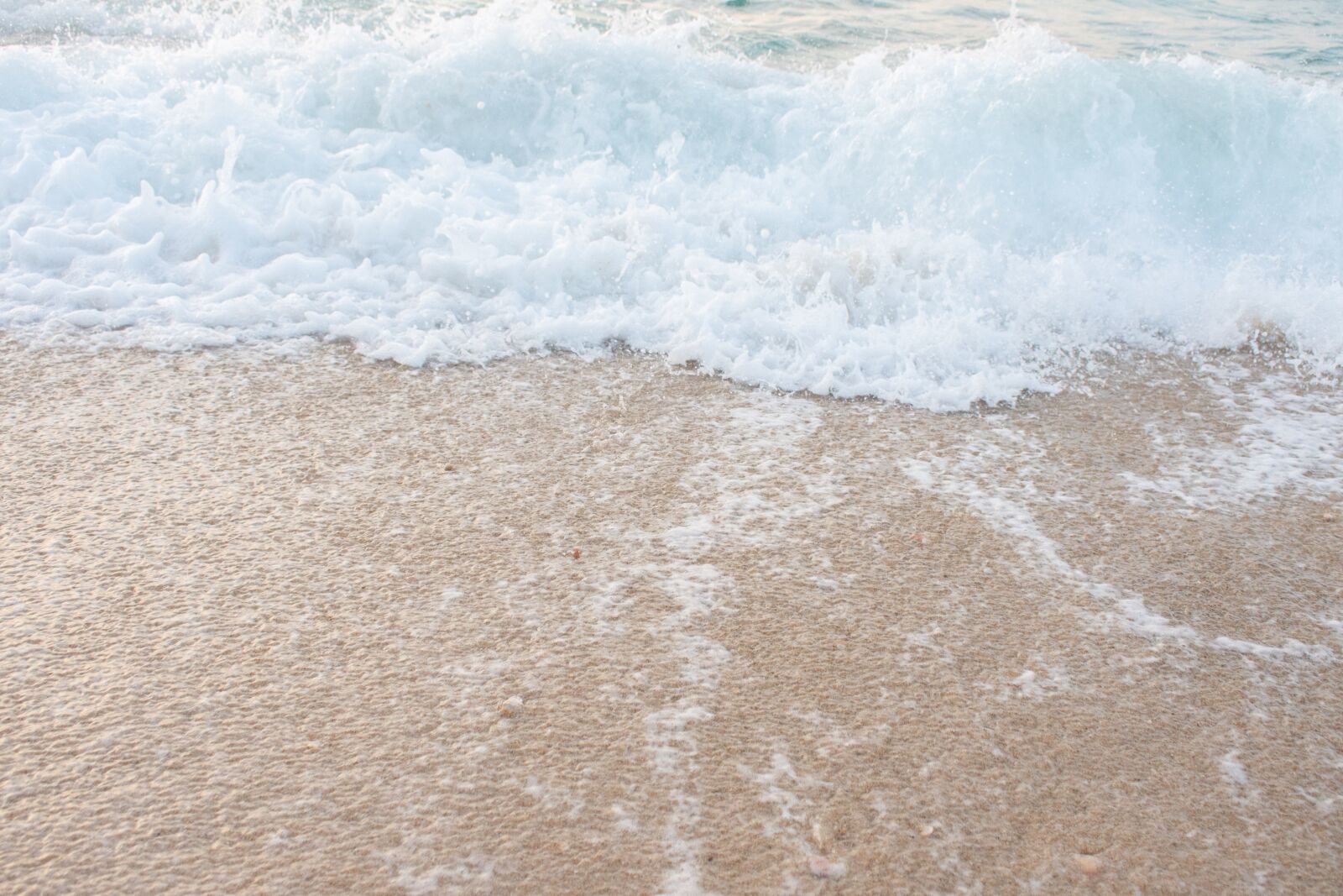 Nikon D7200 sample photo. Sea, foam, coast photography