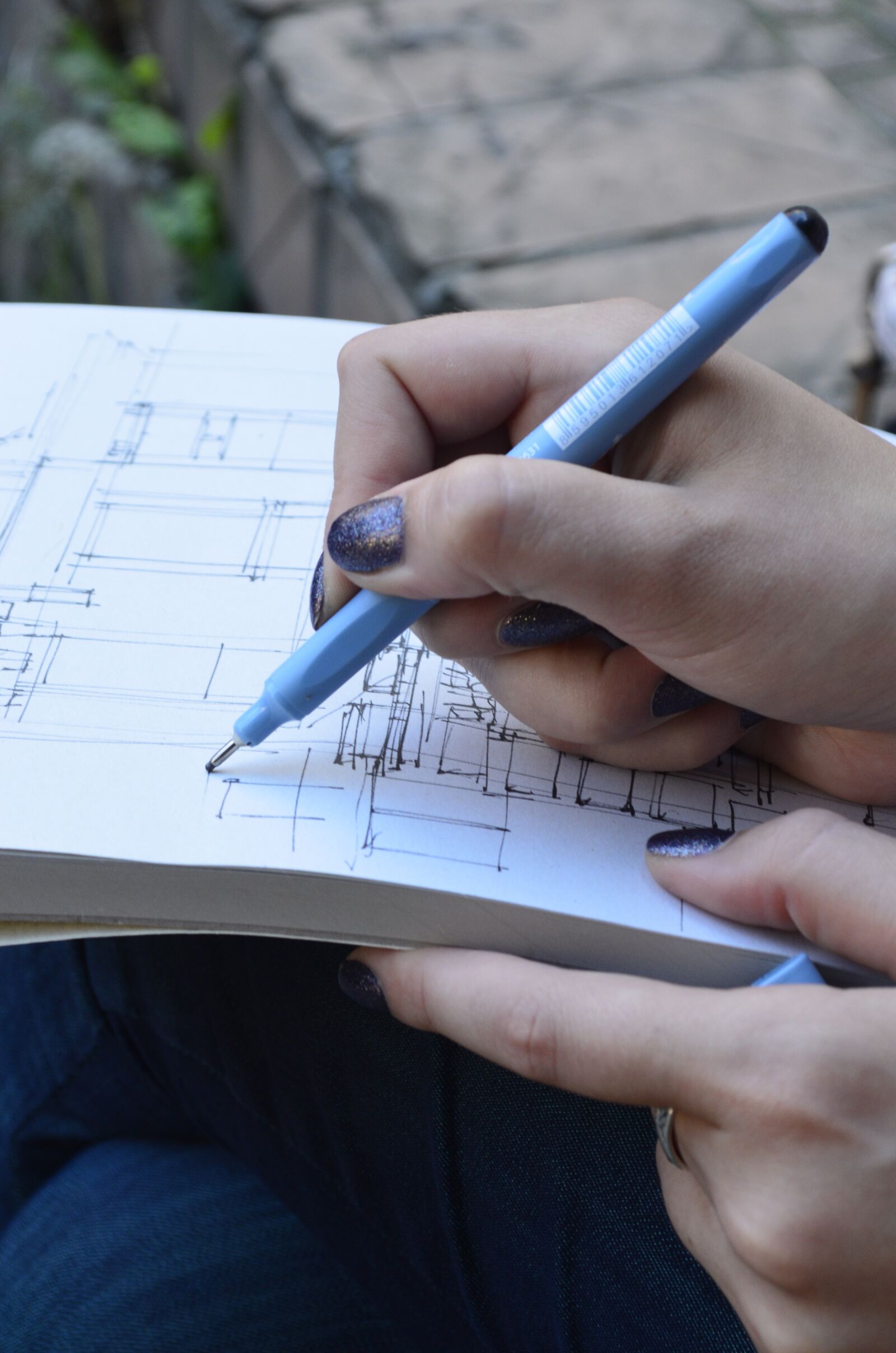Nikon D5100 sample photo. Figure, draft, sketch photography