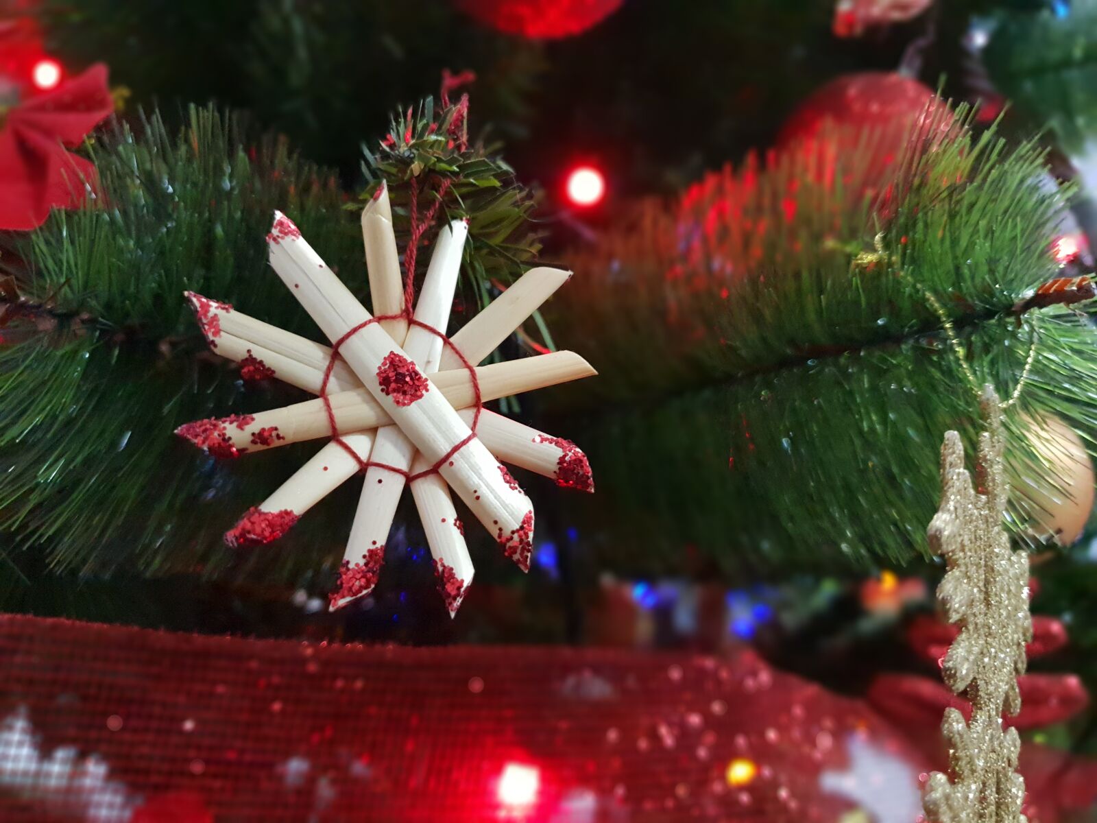 Samsung Galaxy S9 sample photo. Christmas tree, christmas, christmas photography