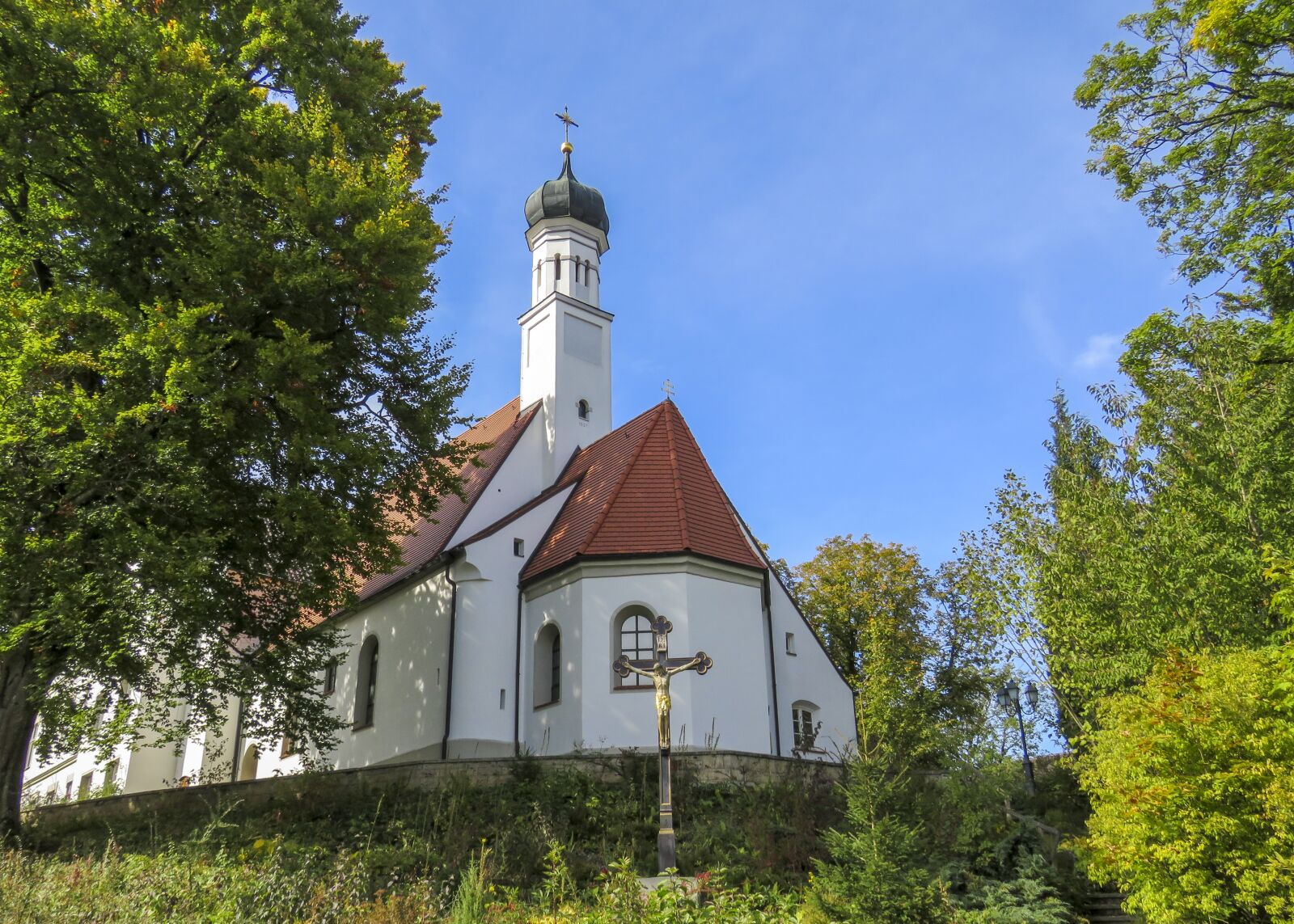 Canon PowerShot SX60 HS sample photo. Architecture, church, tree photography