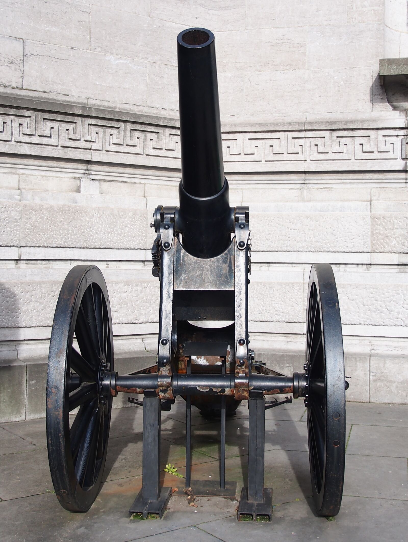 OLYMPUS M.12-50mm F3.5-6.3 sample photo. Artillery, royal, museum photography