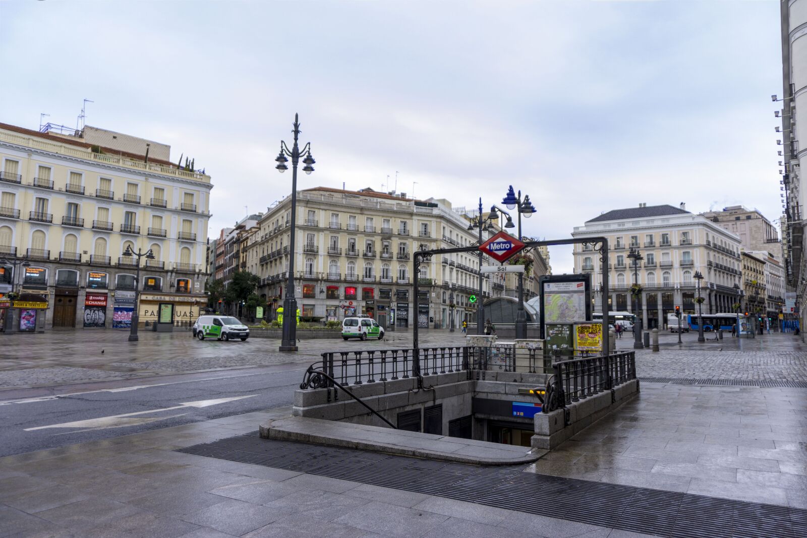 Sony a6000 sample photo. Madrid, metro, spain photography