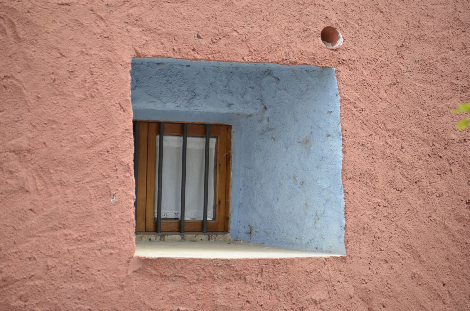 Nikon D5100 sample photo. Window, people, color photography