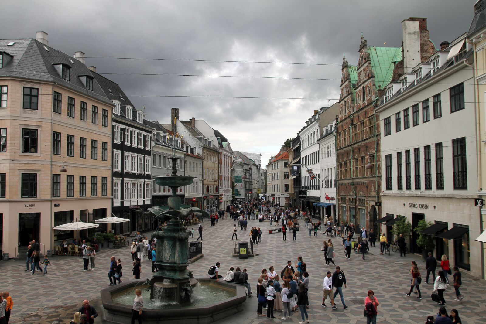 Canon EOS 7D sample photo. Copenhagen, shopping area, architecture photography