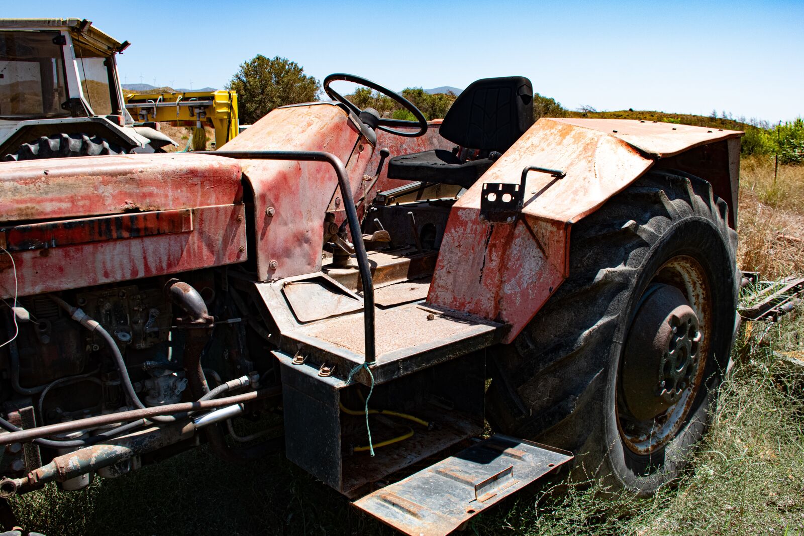 Nikon D5600 sample photo. Tractor, car old, broken photography