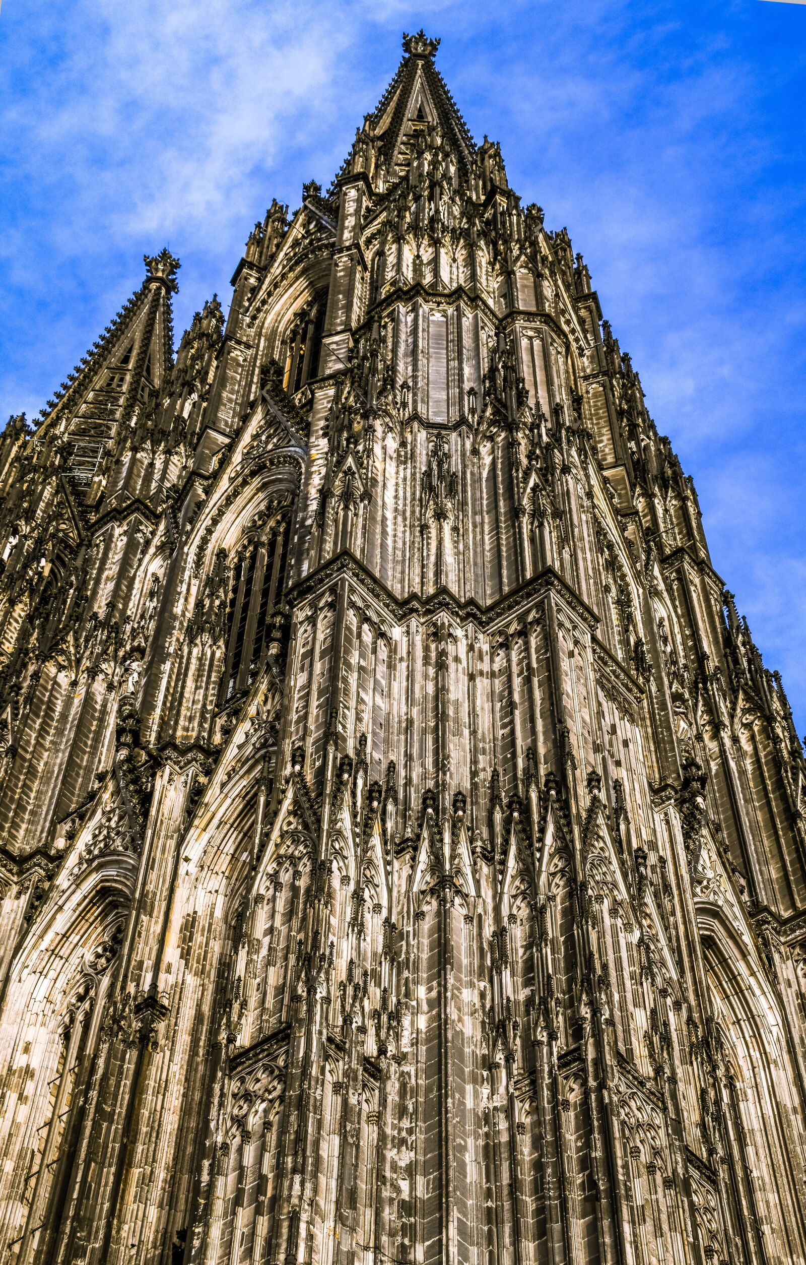 Tamron 28-300mm F3.5-6.3 Di VC PZD sample photo. Cologne cathedral, west facade photography
