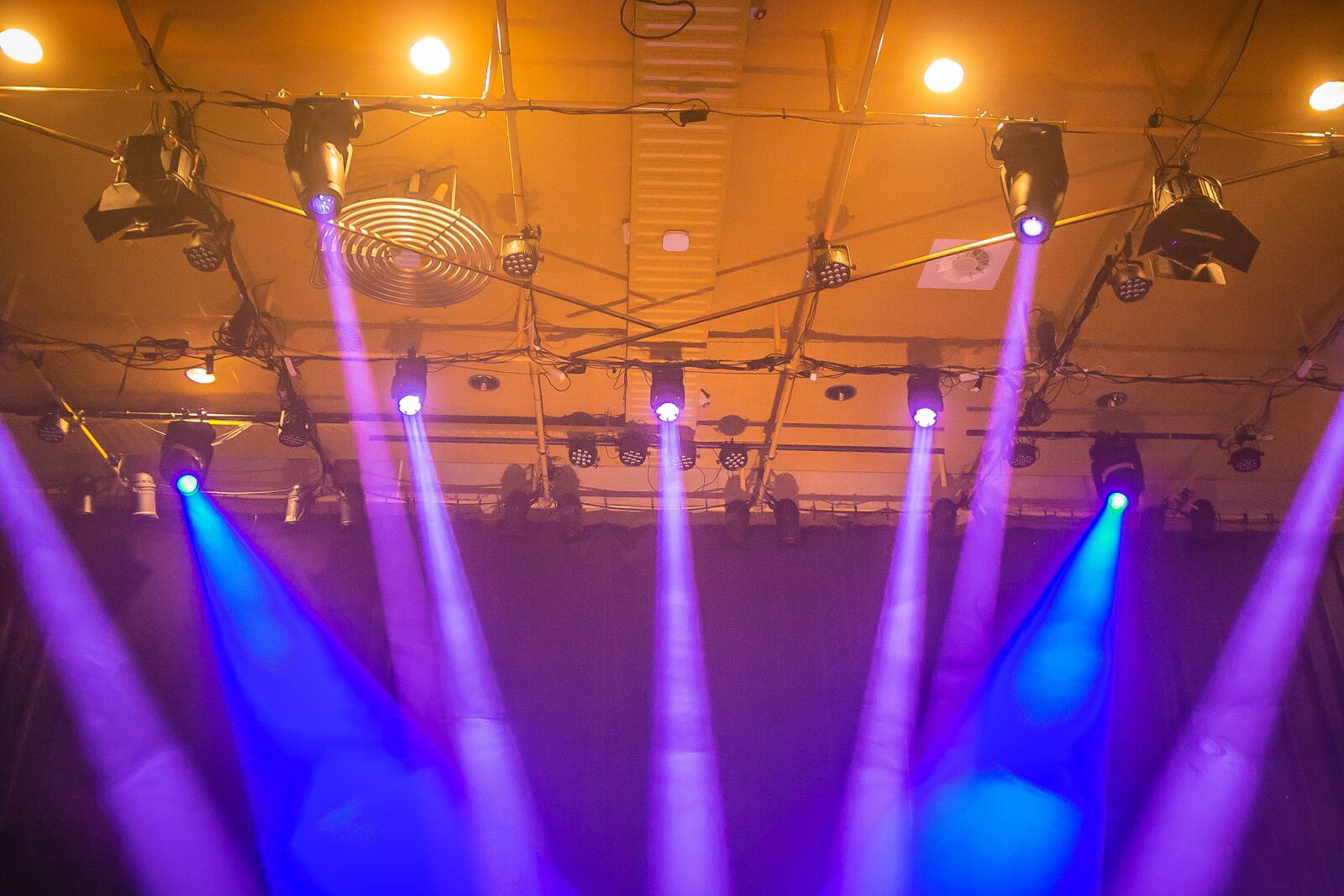 Canon EOS 70D sample photo. Theatre lighting, technology, theater photography