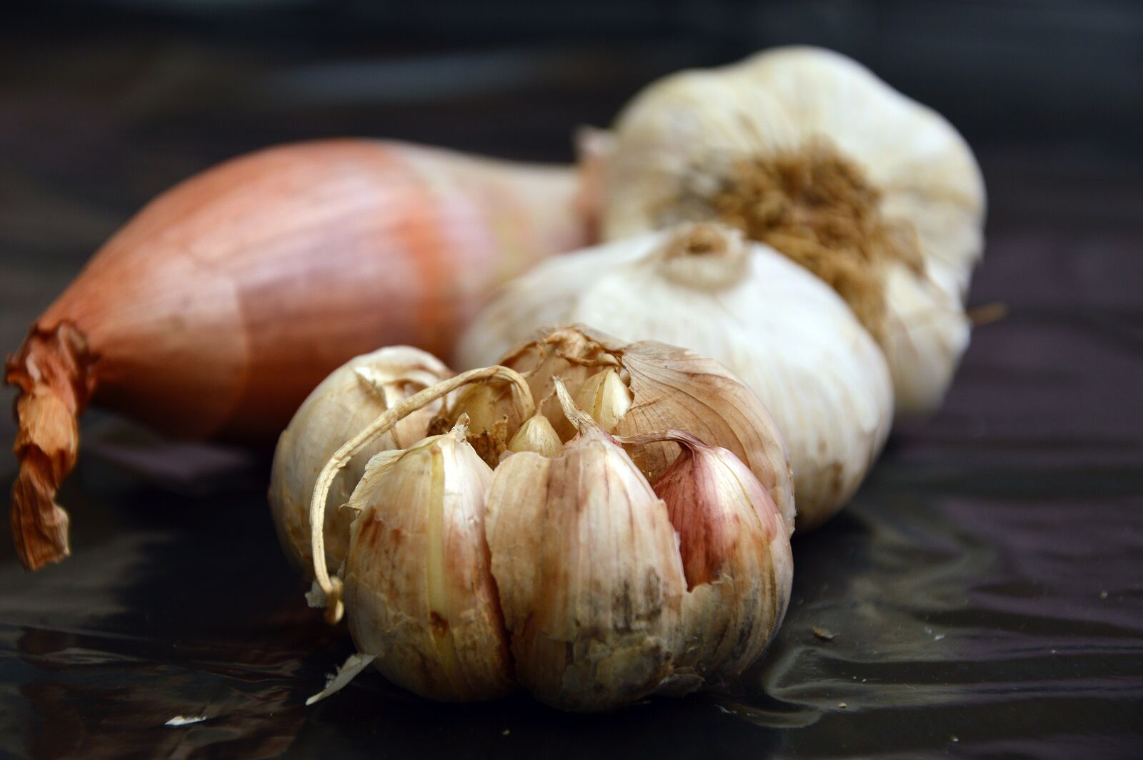 Nikon D3200 sample photo. Garlic, onion, vegetables photography