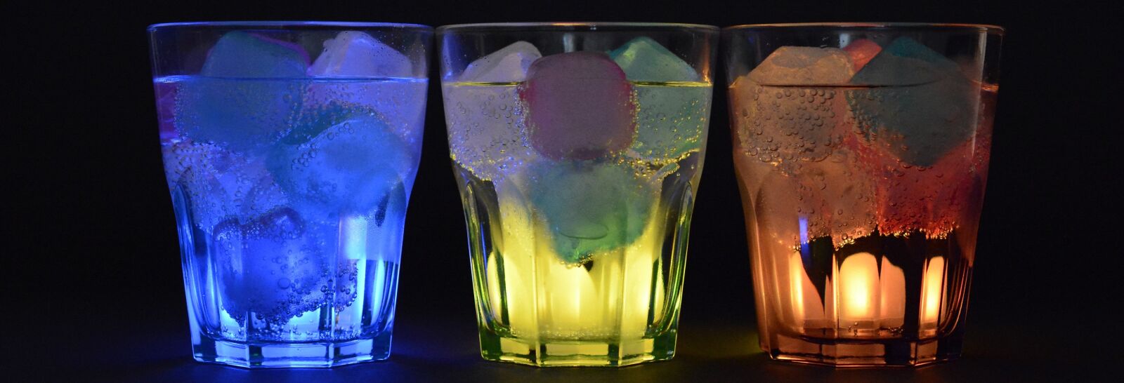 Nikon D7100 sample photo. Glasses, ice cubes, illuminated photography