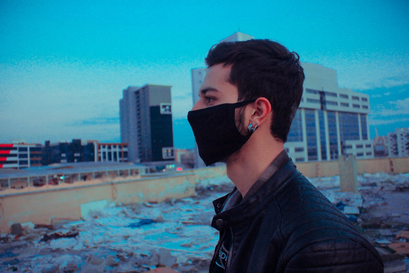 Canon EOS 1100D (EOS Rebel T3 / EOS Kiss X50) sample photo. Model, male, mask photography