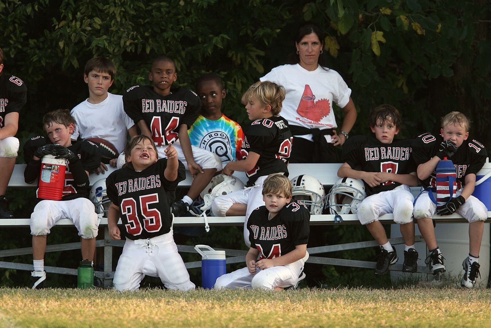 Canon EOS 20D sample photo. Football team, youth league photography