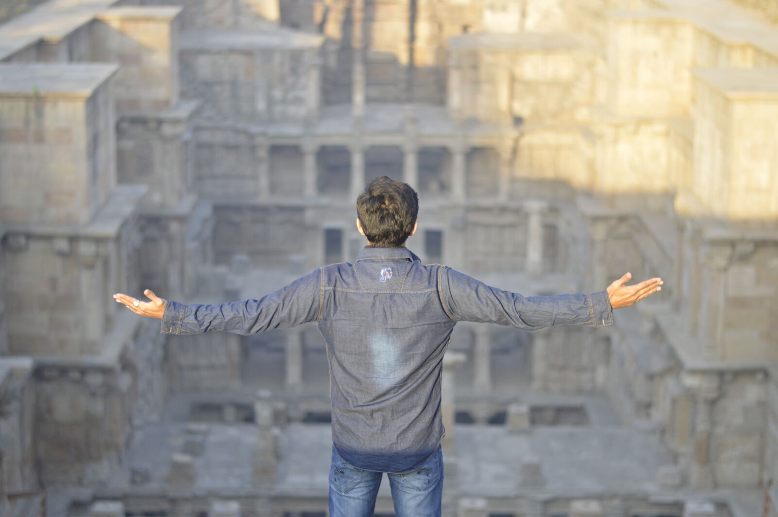 Nikon D3200 + Nikon AF-S Nikkor 50mm F1.8G sample photo. Mysterious, stepwell photography