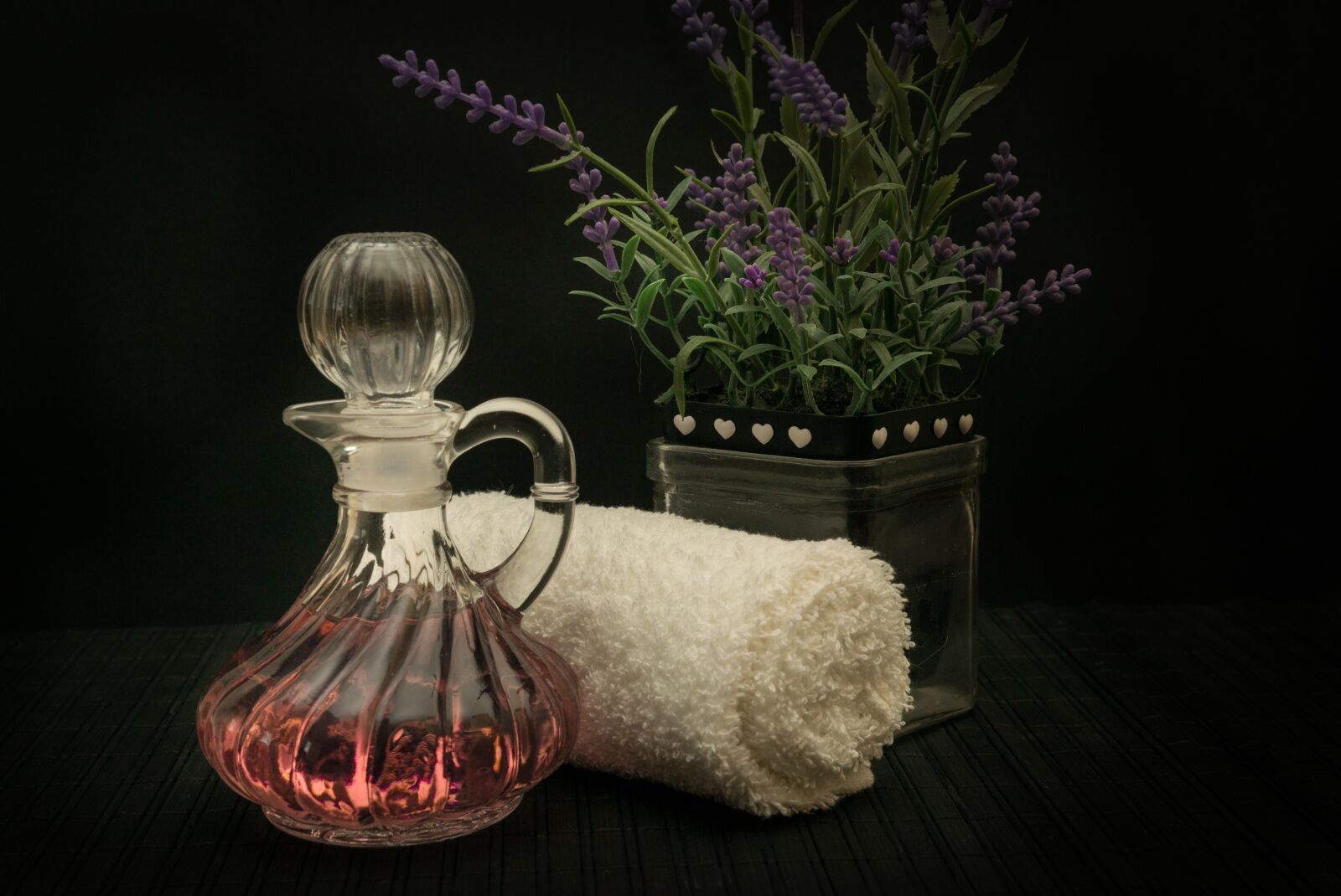 30mm F1.4 DC DN | Contemporary 016 sample photo. Wellness, carafe, oil photography