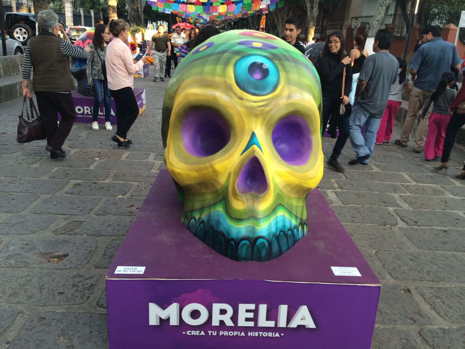 iPhone 5s back camera 4.15mm f/2.2 sample photo. Noveimbre, morelia, michoacan photography