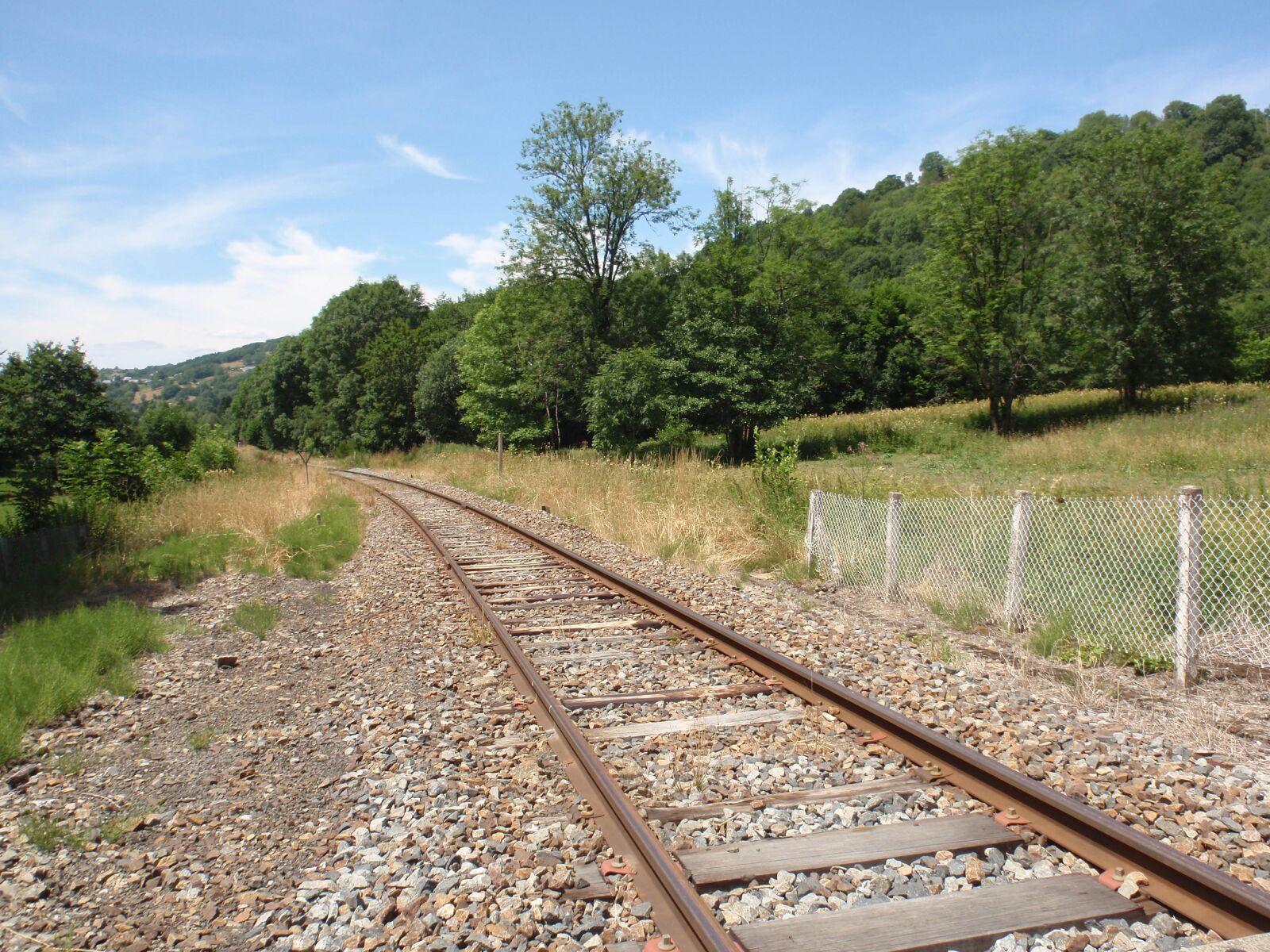 Olympus u9000,S9000 sample photo. Track, train, rails photography