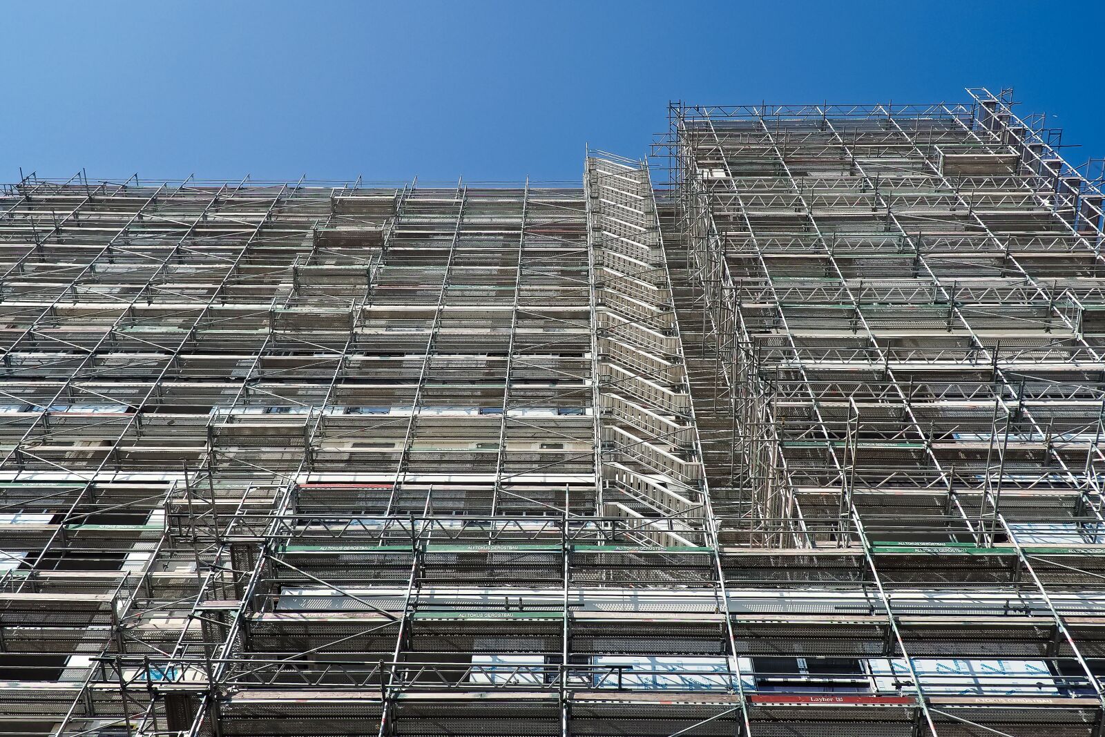 Olympus OM-D E-M10 sample photo. Architecture, construction, build photography