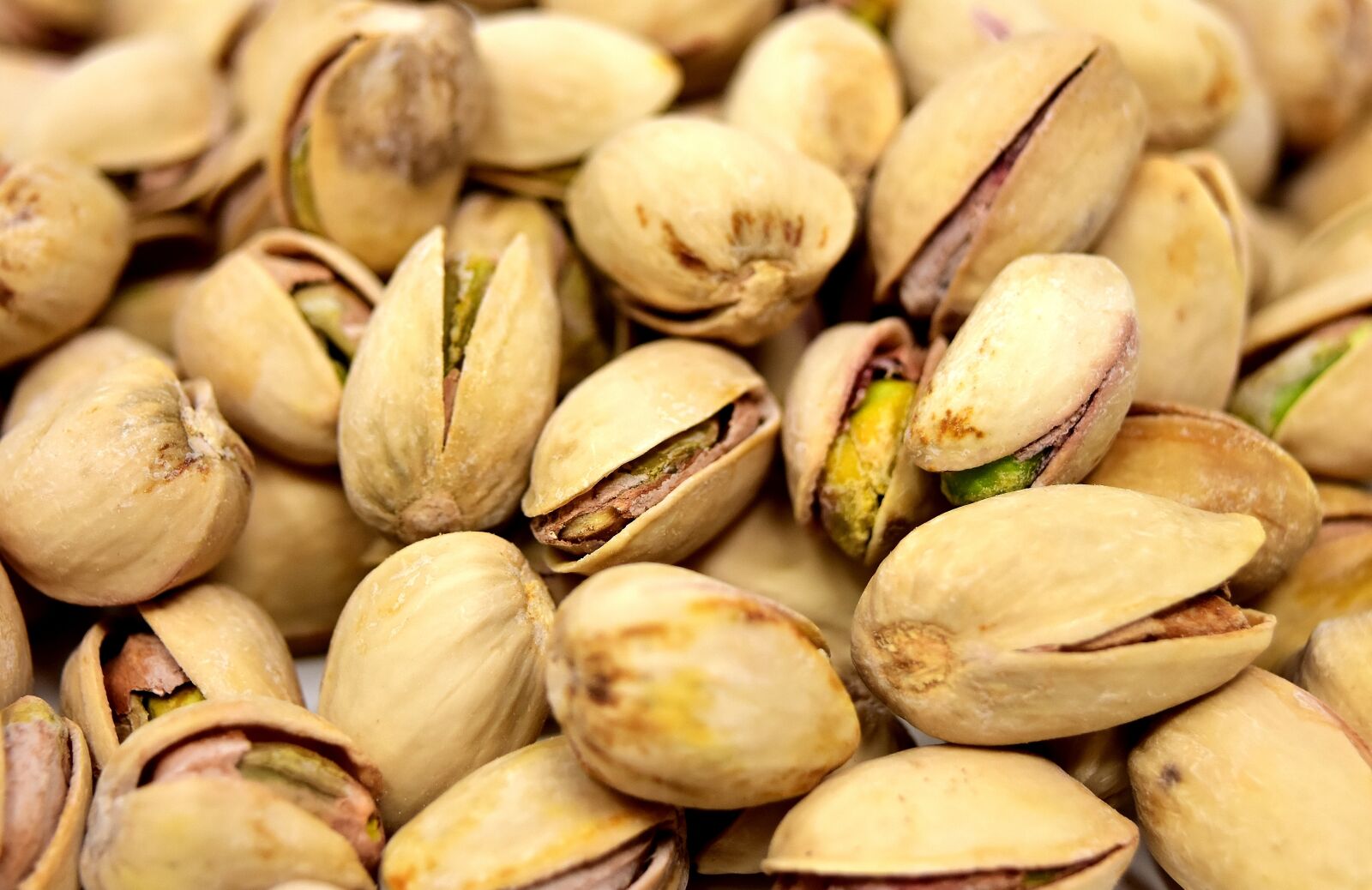 Nikon D7200 sample photo. Pistachios, eat, delicious photography