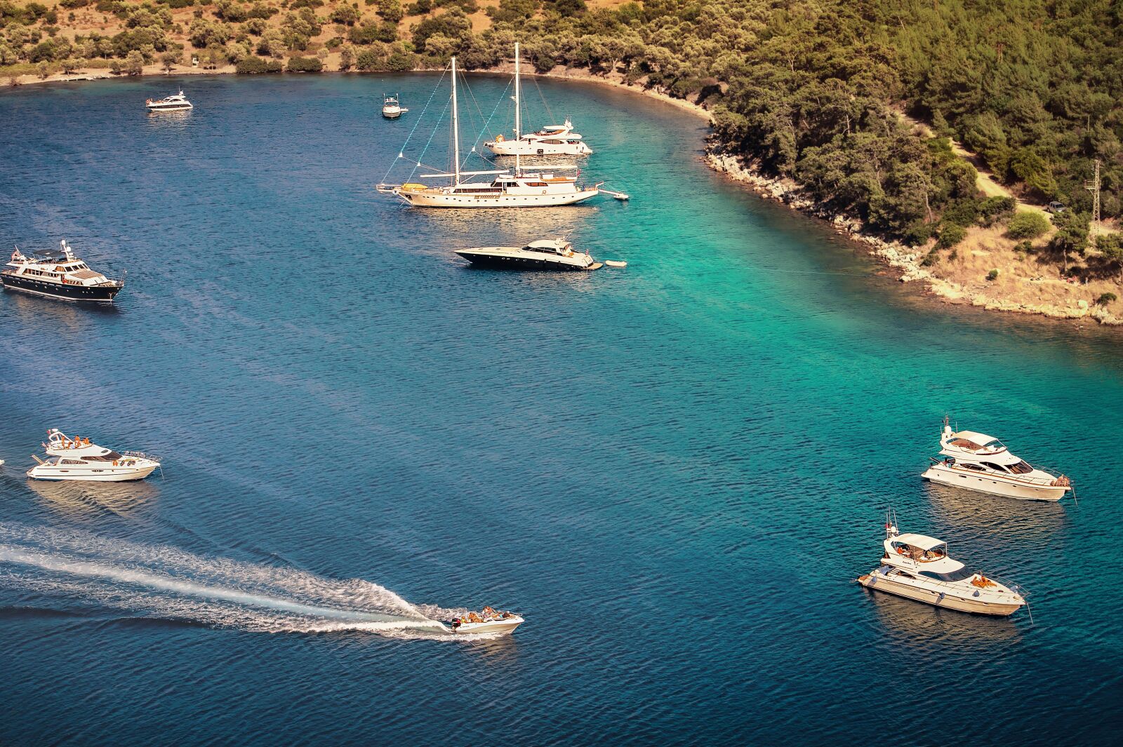 Nikon D3S sample photo. Boats, seascape, landscape photography