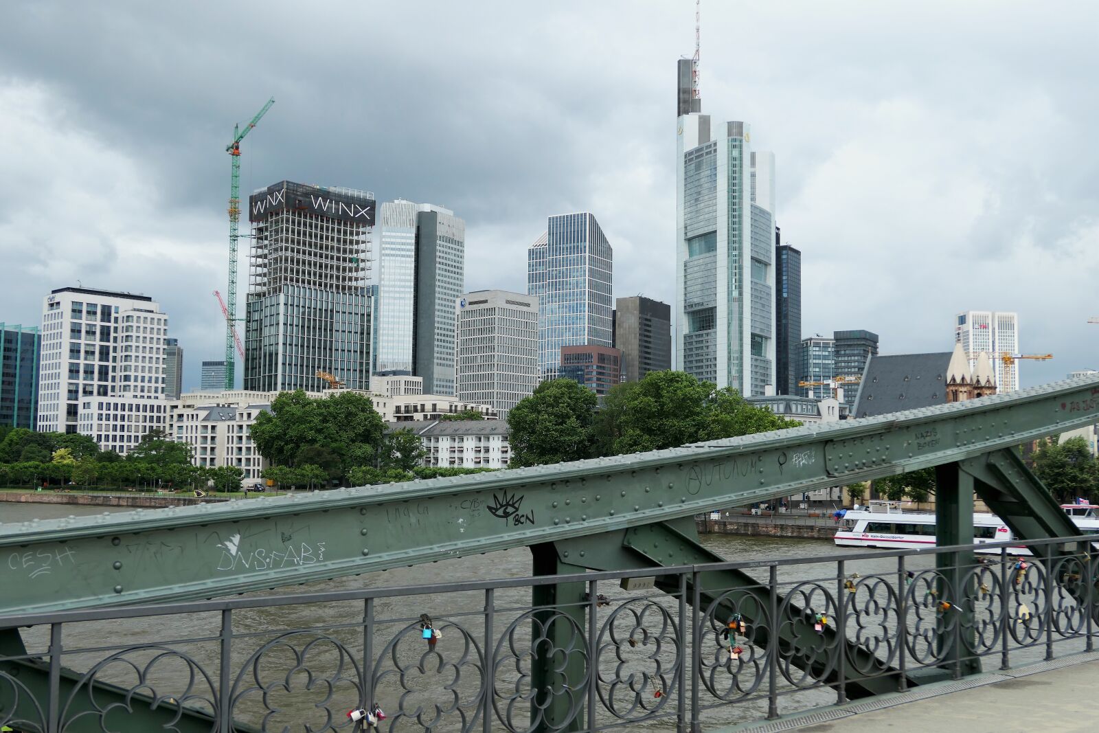 Panasonic Lumix DMC-LX10 (Lumix DMC-LX15) sample photo. Frankfurt, imperial city, city photography