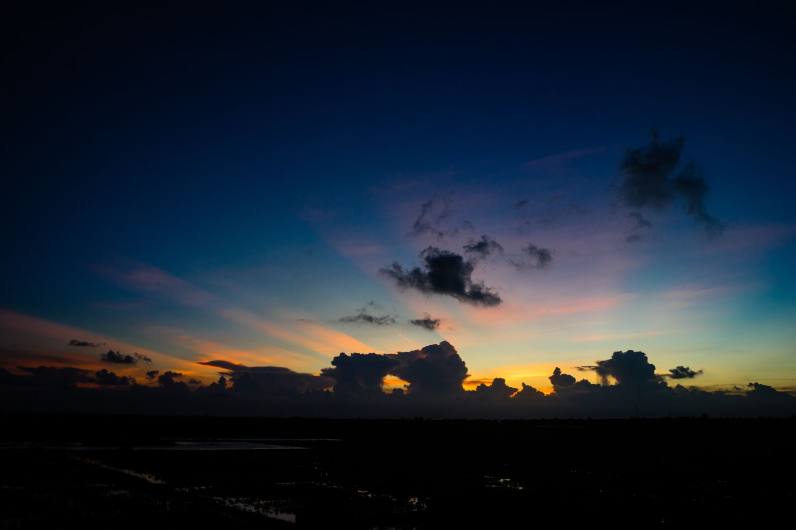Sony a7 + Sony FE 28-70mm F3.5-5.6 OSS sample photo. Heaven, clouds, the light photography