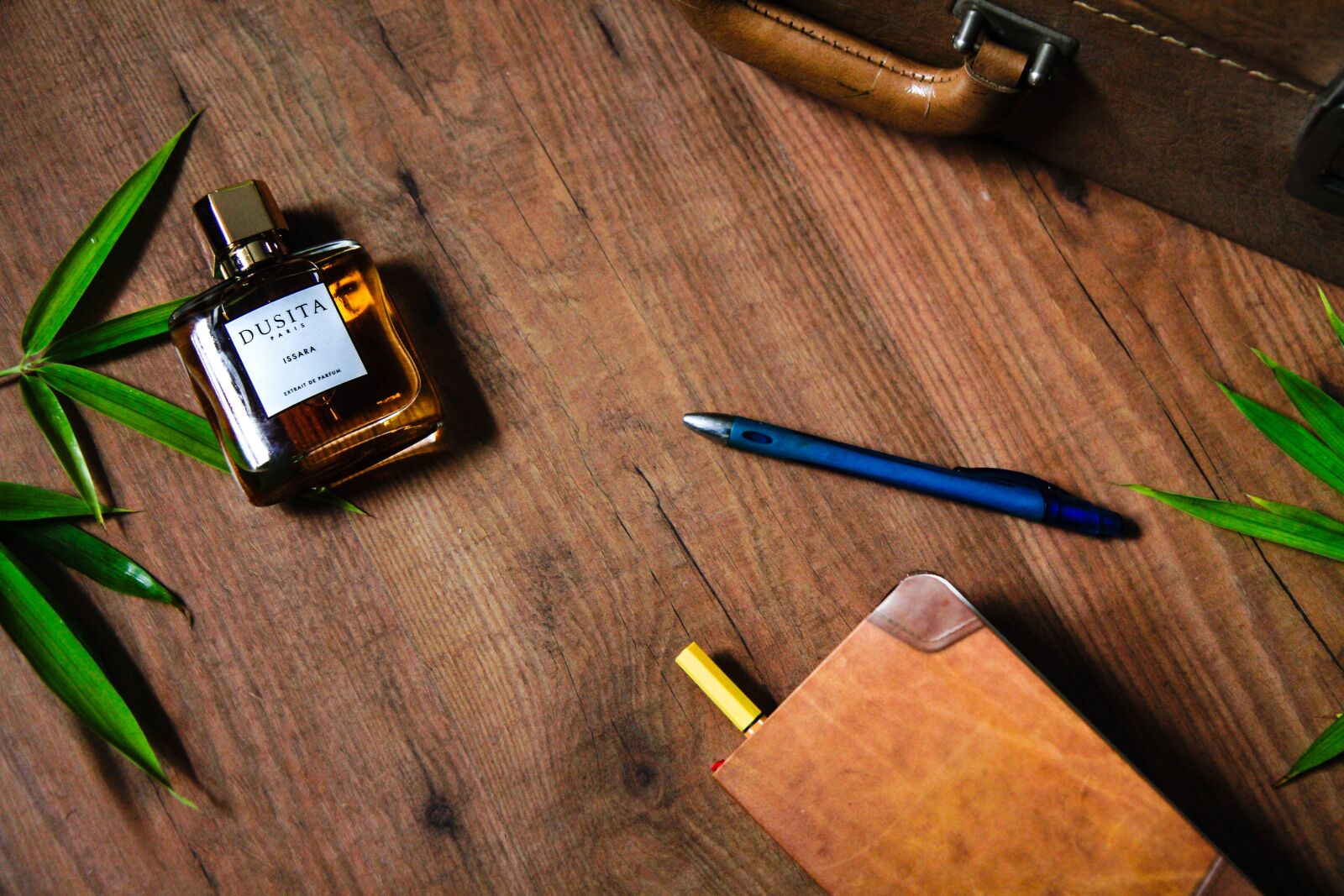 Canon EOS 7D + Sigma 12-24mm f/4.5-5.6 EX DG ASPHERICAL HSM + 1.4x sample photo. Oudh, perfume, pen photography