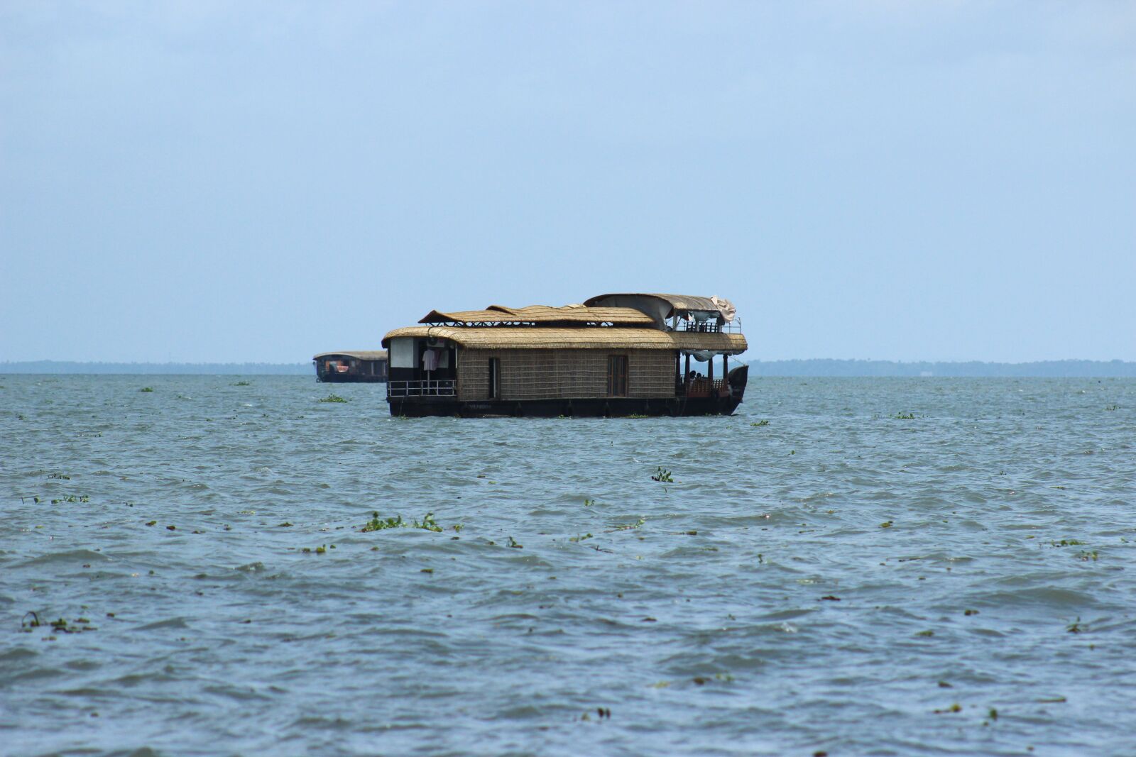 Canon EF 75-300mm f/4-5.6 USM sample photo. Houseboats, india, boats photography