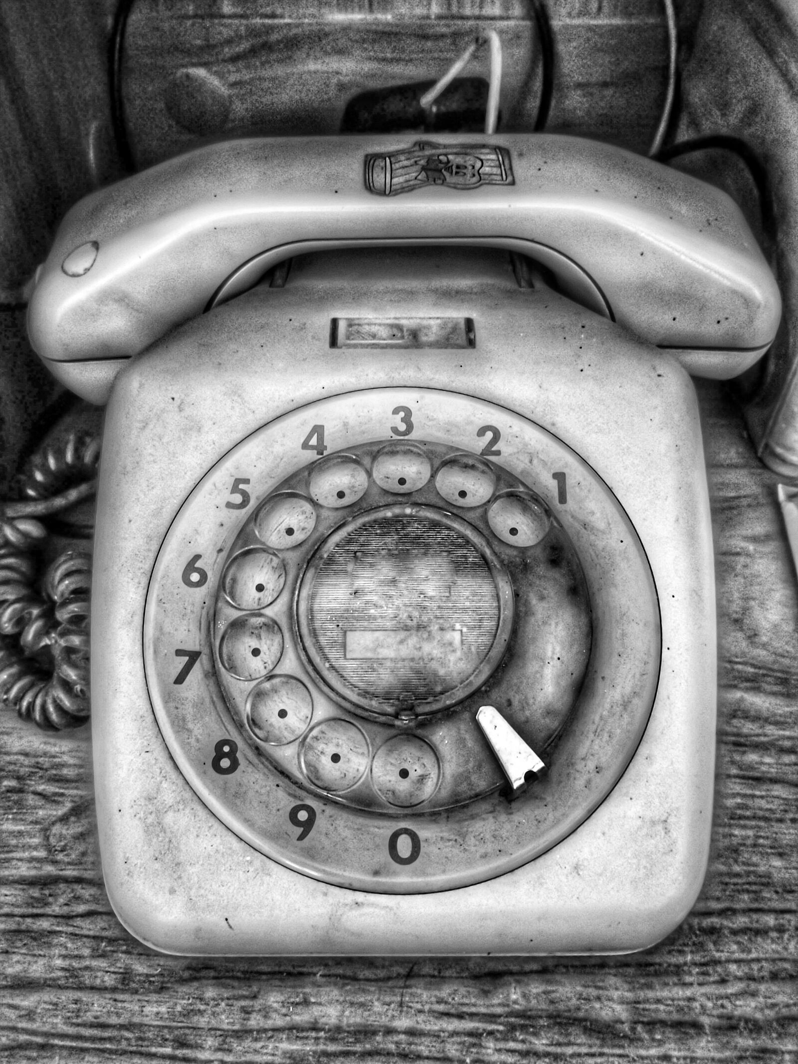HUAWEI P9 sample photo. Color, black, white photography