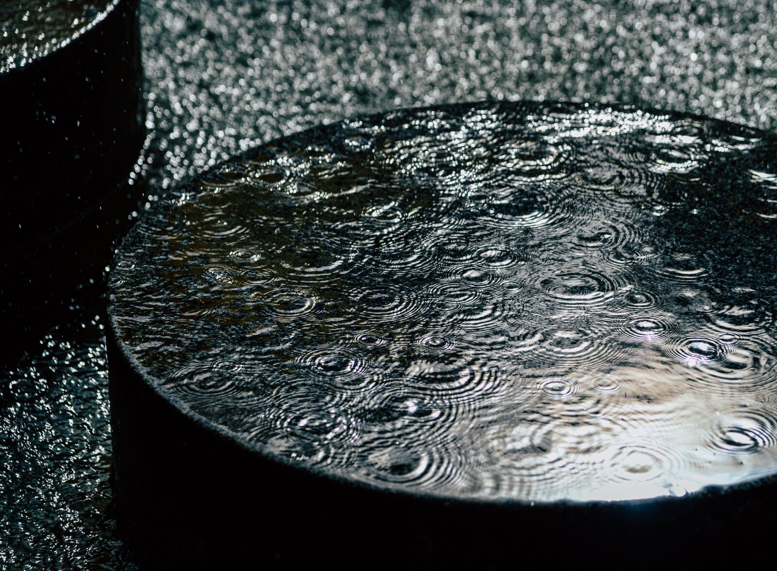 Nikon D610 sample photo. District, stone, drip photography
